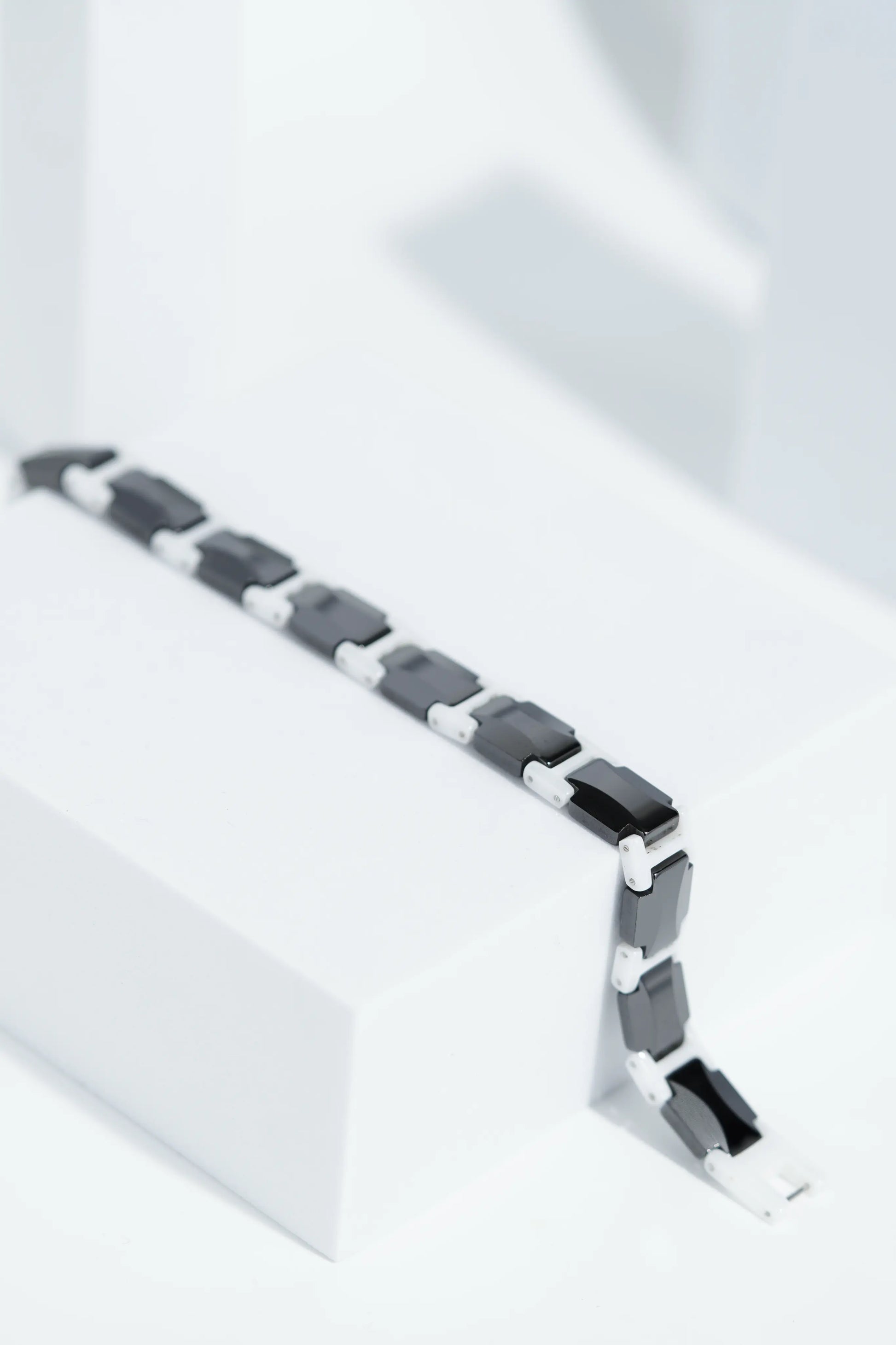 Black & White - Ceramic bracelet for men. worldjewel.in men's bracelets