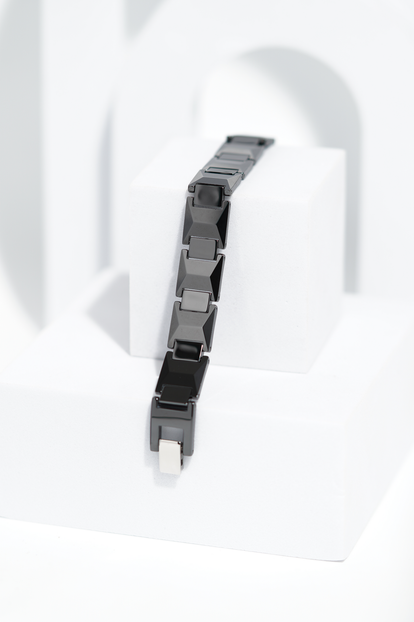 Mino - Ceramic bracelet for men. worldjewel.in men's bracelets