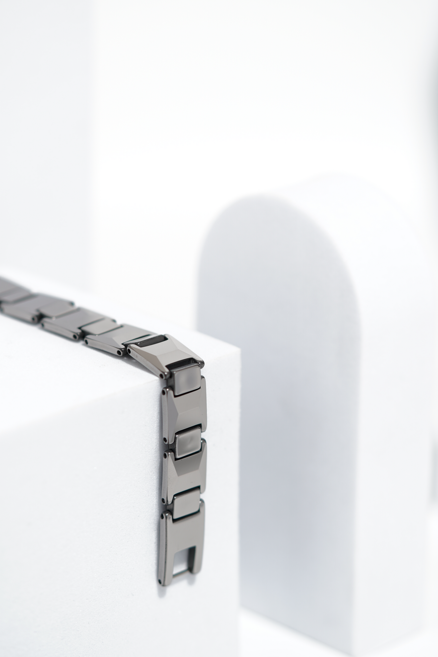 Linea - Ceramic bracelet for men. worldjewel.in men's bracelets