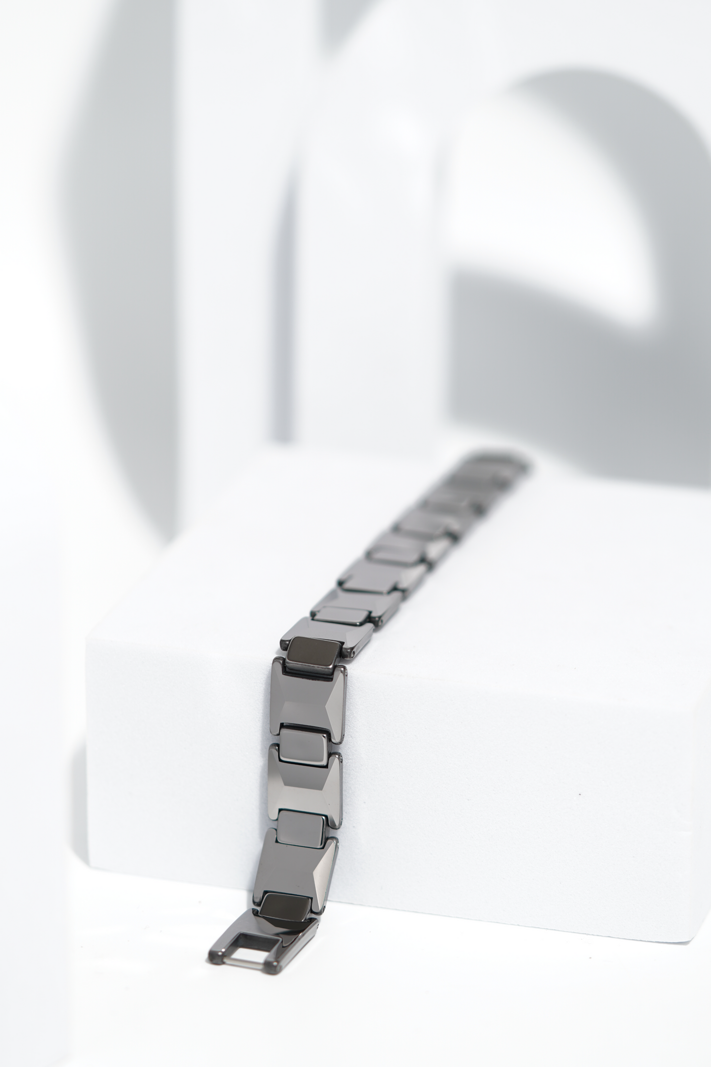 Linea - Ceramic bracelet for men. worldjewel.in men's bracelets