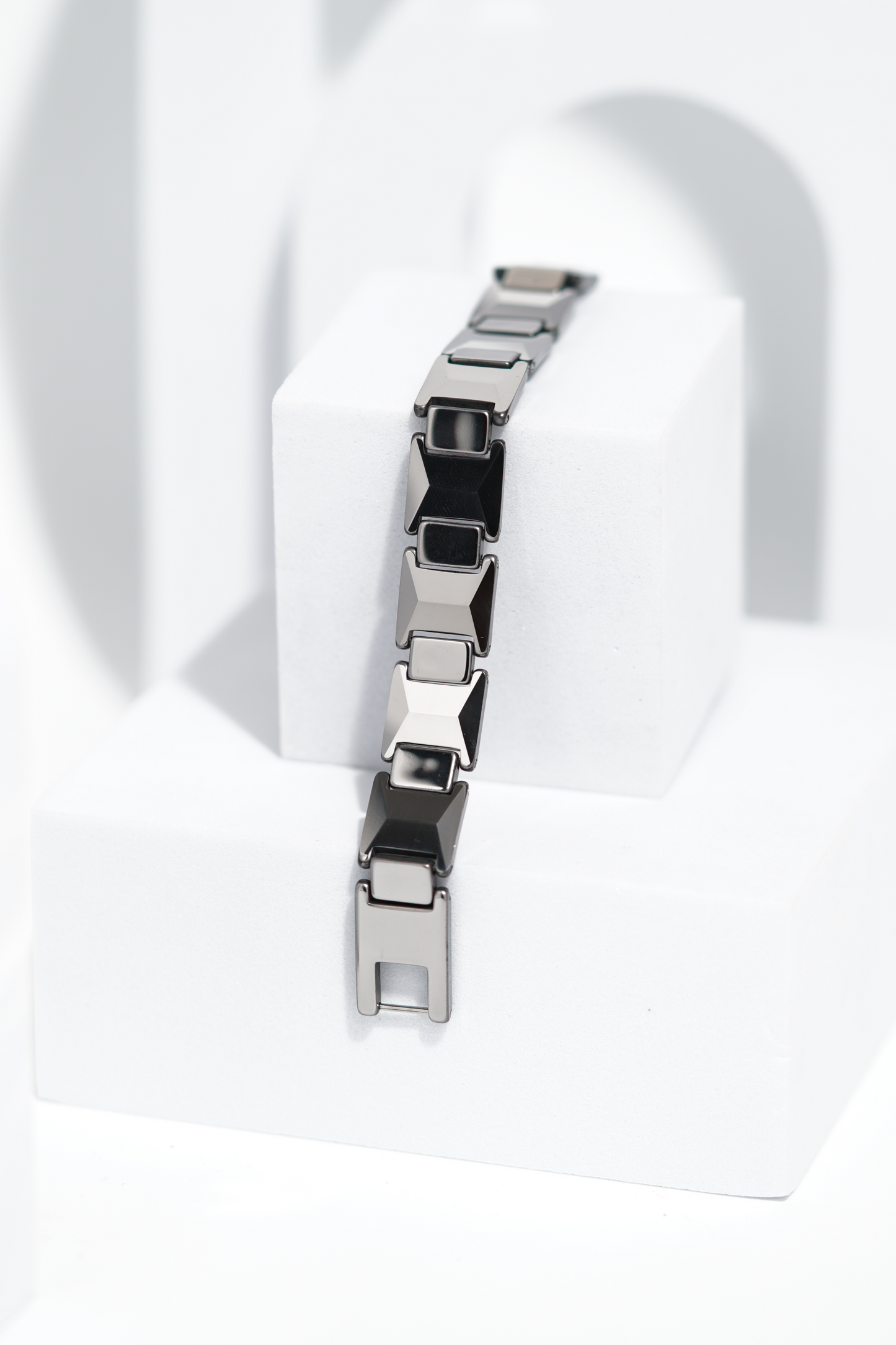 Linea - Ceramic bracelet for men. worldjewel.in men's bracelets