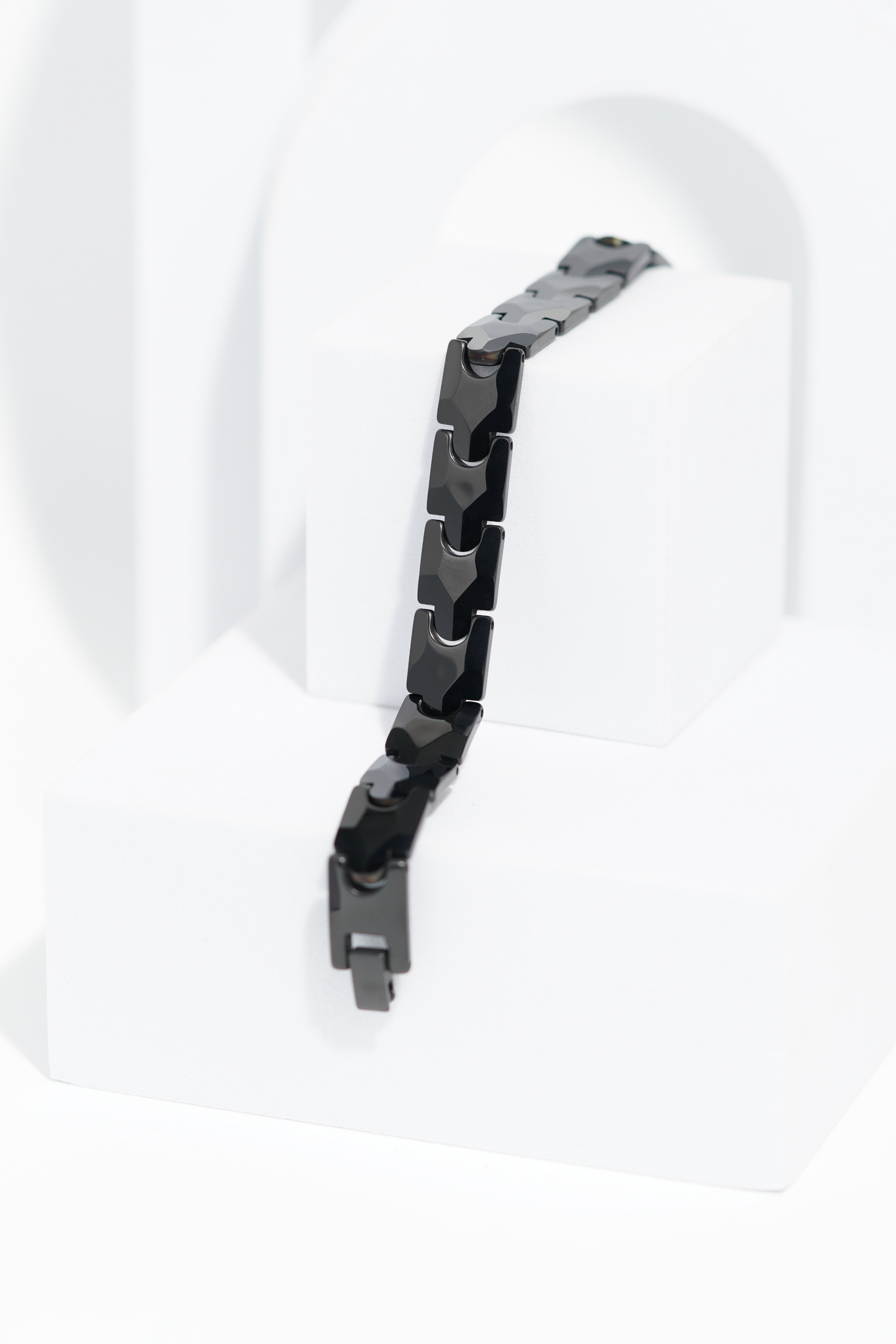Nuvé - Ceramic bracelet for men. worldjewel.in men's bracelets