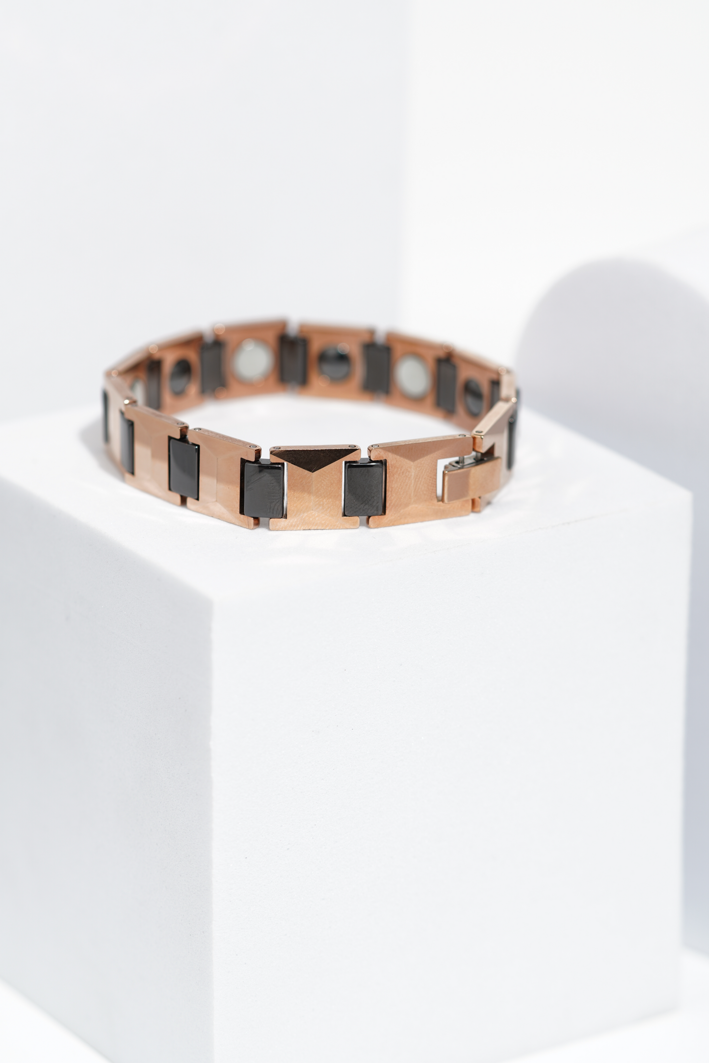 Ceraline - Ceramic bracelet for men. worldjewel.in men's bracelets