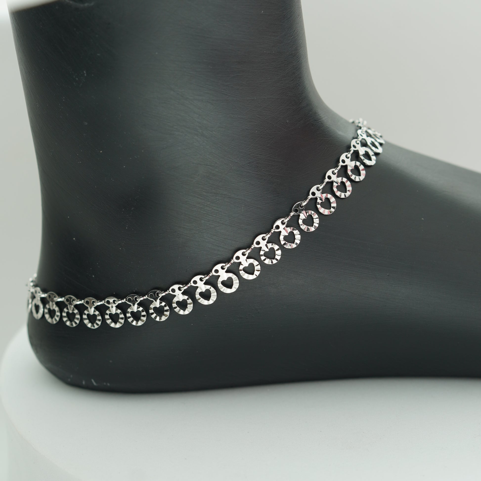 (1A) MINI HEART DESIGN ANKLET