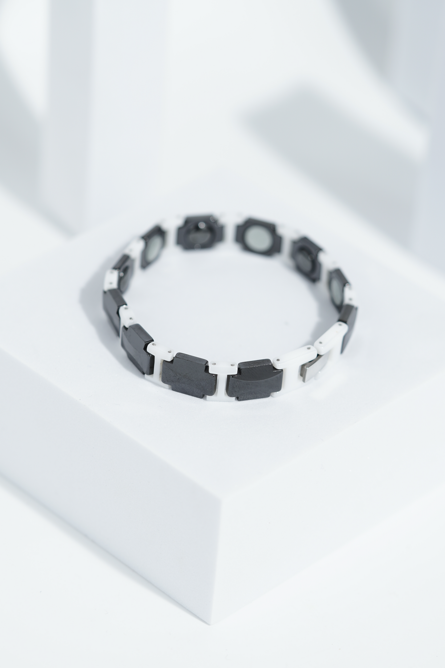 Black & White - Ceramic bracelet for men. worldjewel.in men's bracelets