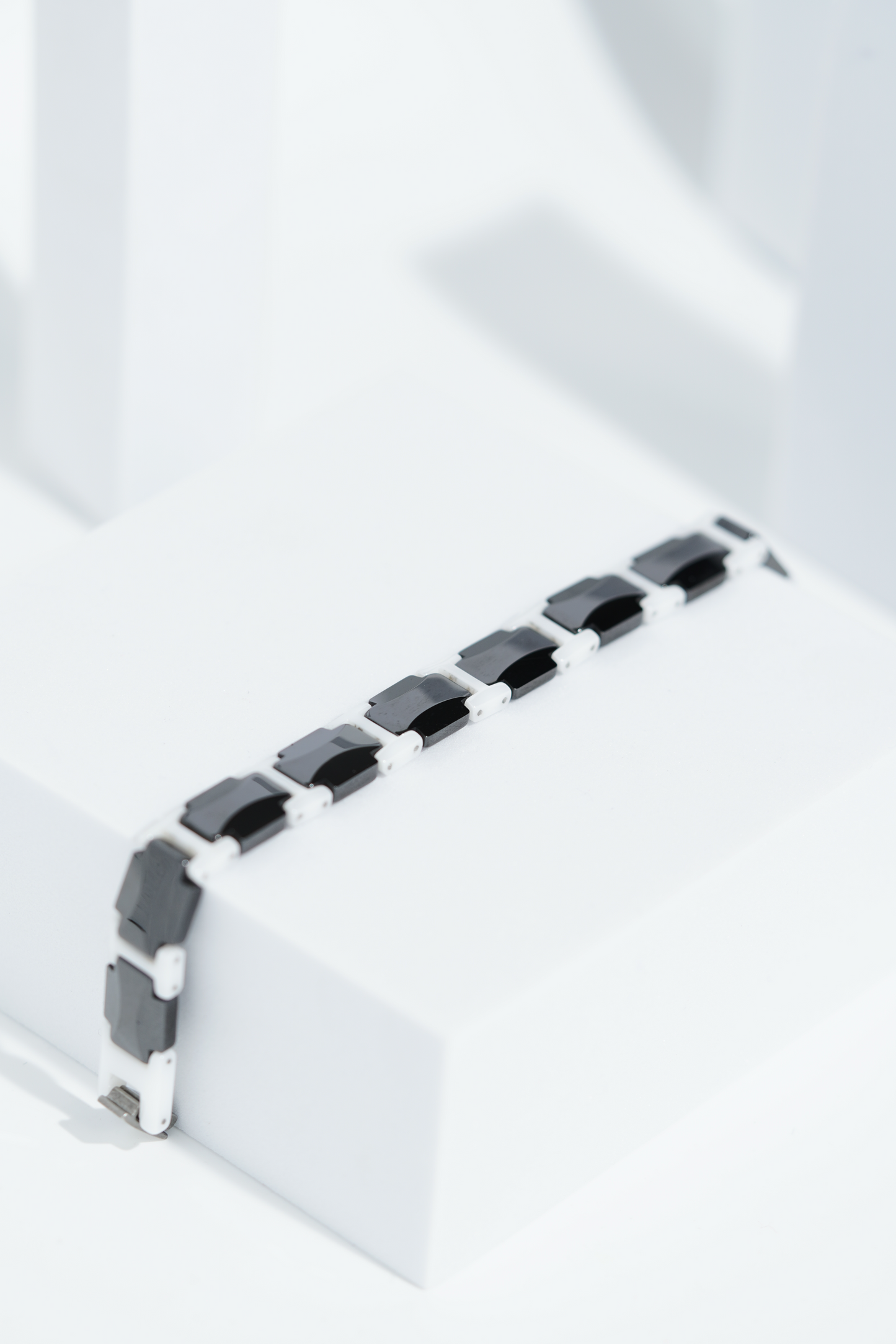 Black & White - Ceramic bracelet for men. worldjewel.in men's bracelets