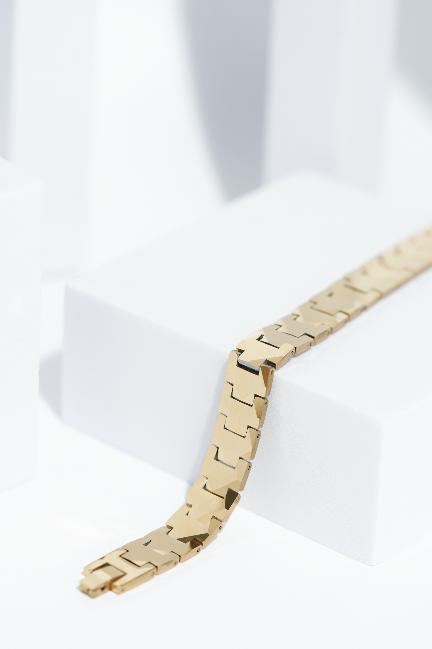 Golden Royal Touch - Ceramic bracelet for men. worldjewel.in men's bracelets