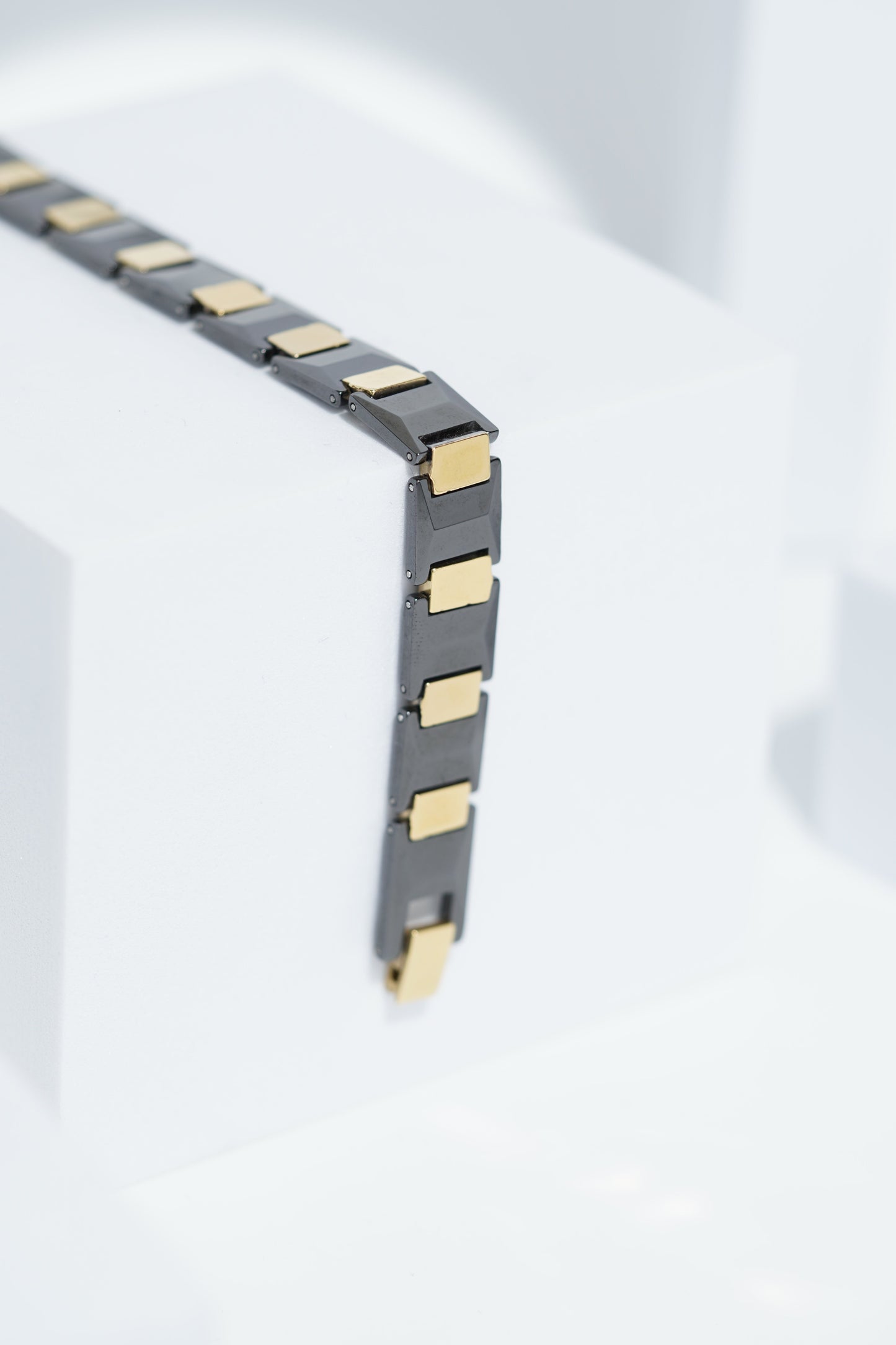 Black & Golden - Ceramic bracelet for men. worldjewel.in men's bracelets