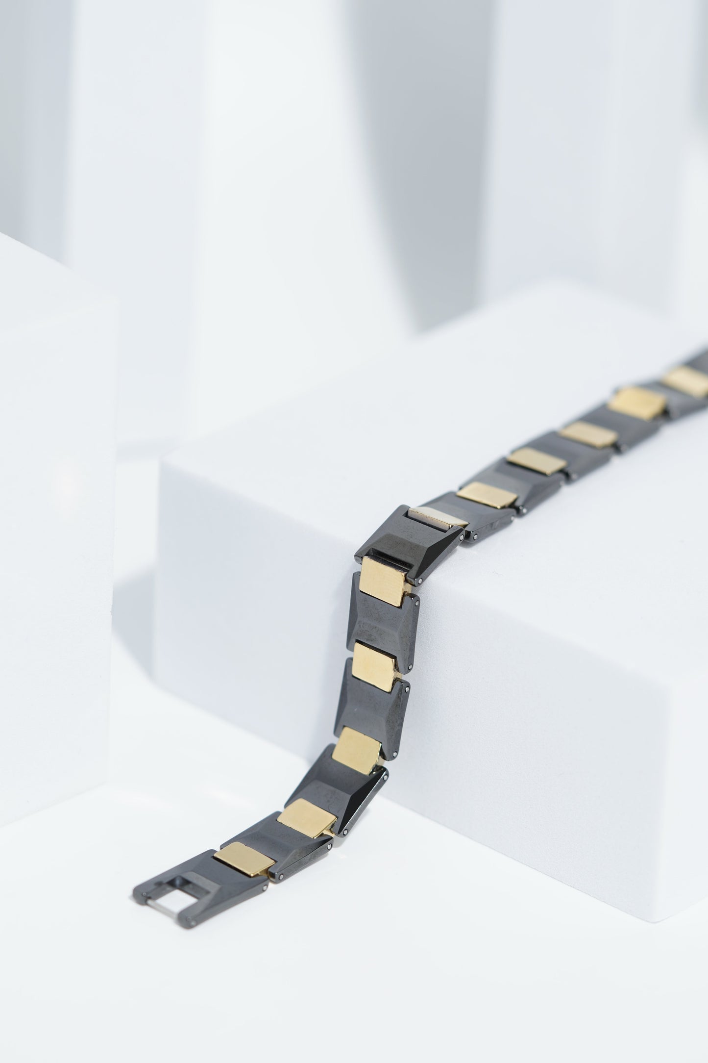Black & Golden - Ceramic bracelet for men. worldjewel.in men's bracelets