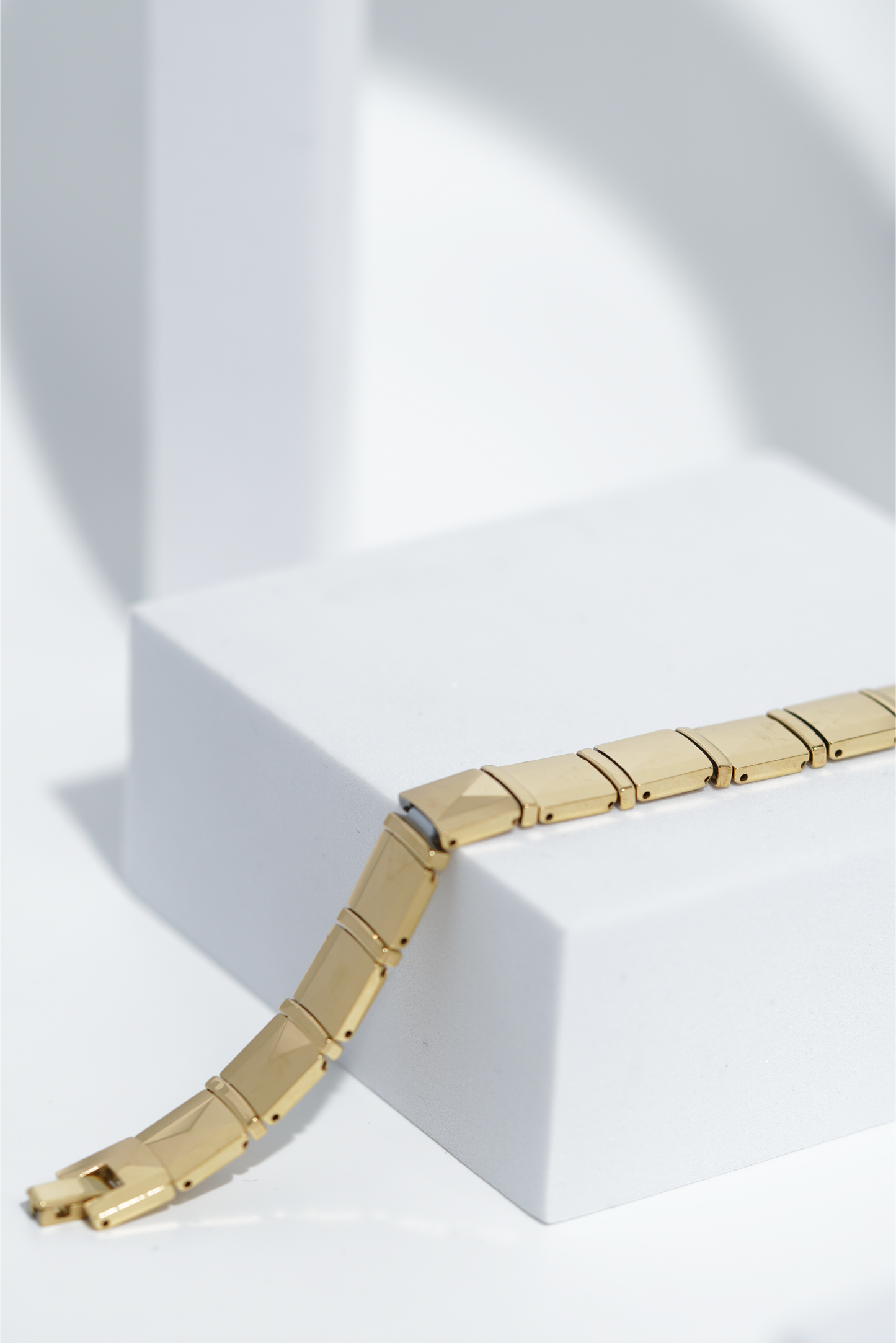 Empress Shine Golden - Ceramic bracelet for men. worldjewel.in men's bracelets