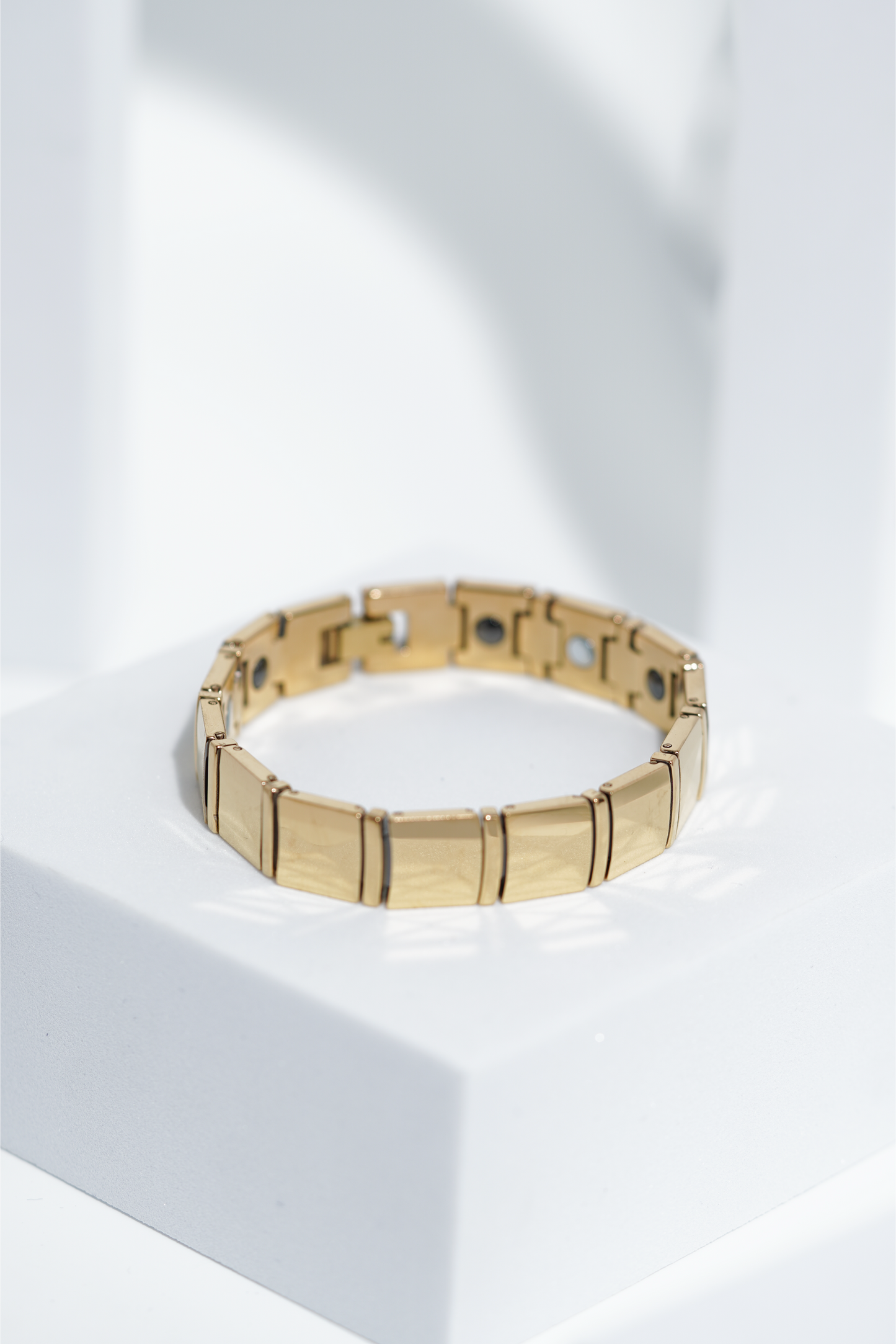 Empress Shine Golden - Ceramic bracelet for men. worldjewel.in men's bracelets