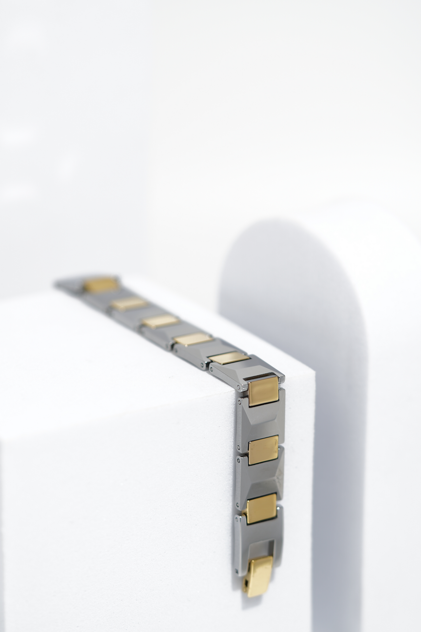 Forma - Ceramic bracelet for men. worldjewel.in men's bracelets