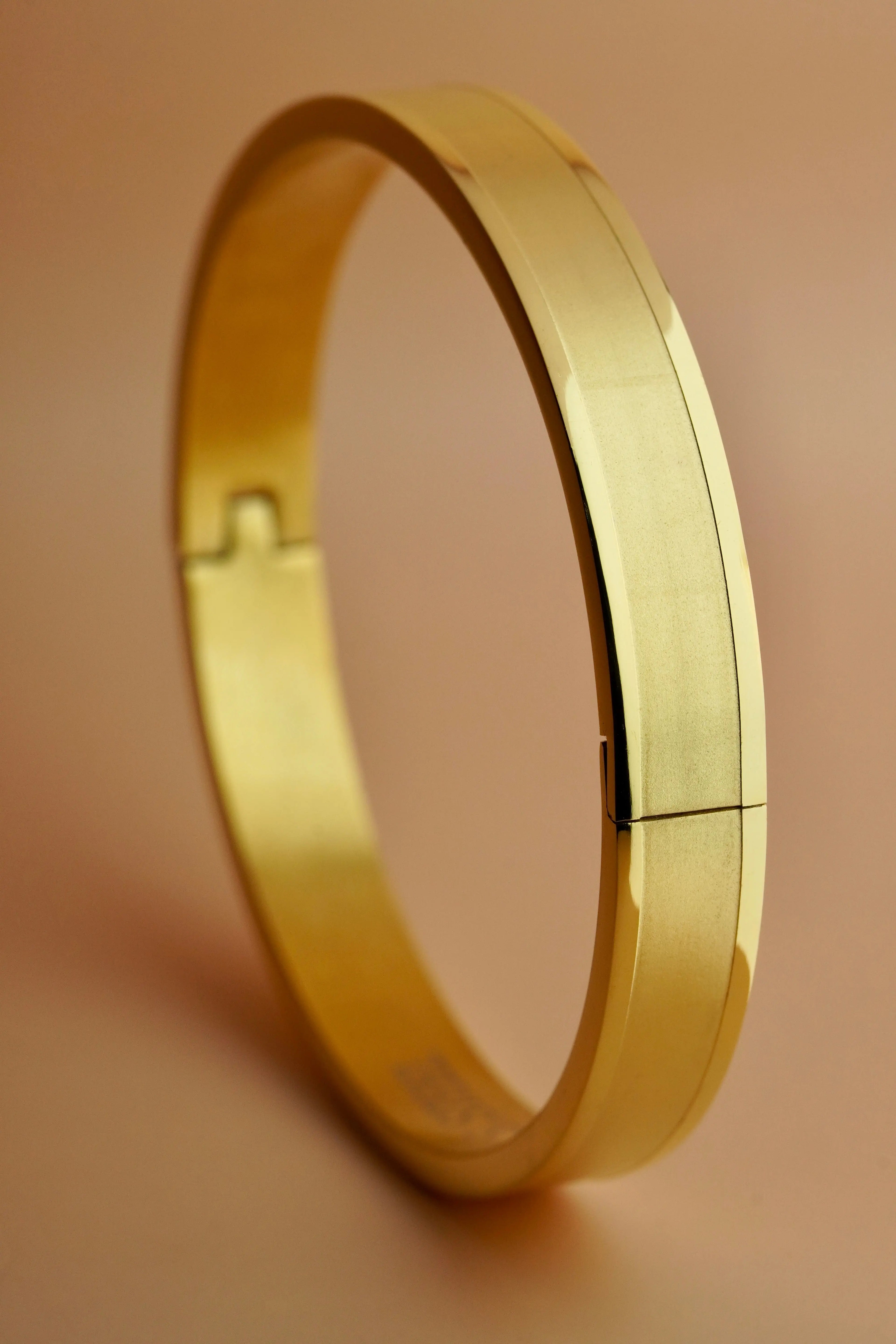 MATTE MENS KADA -Gold- men's bracelets- worldjewel.in