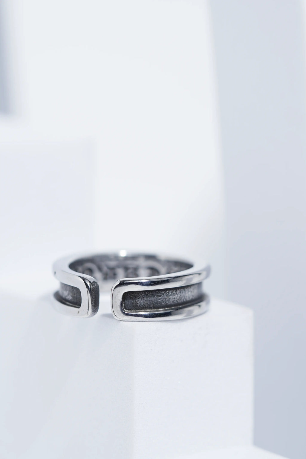 Aesthetic Silver Petal Pattern Ring For Men worldjewel.in men's ring