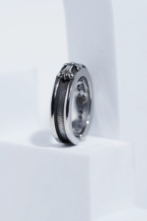 Aesthetic Silver Petal Pattern Ring For Men worldjewel.in men's ring