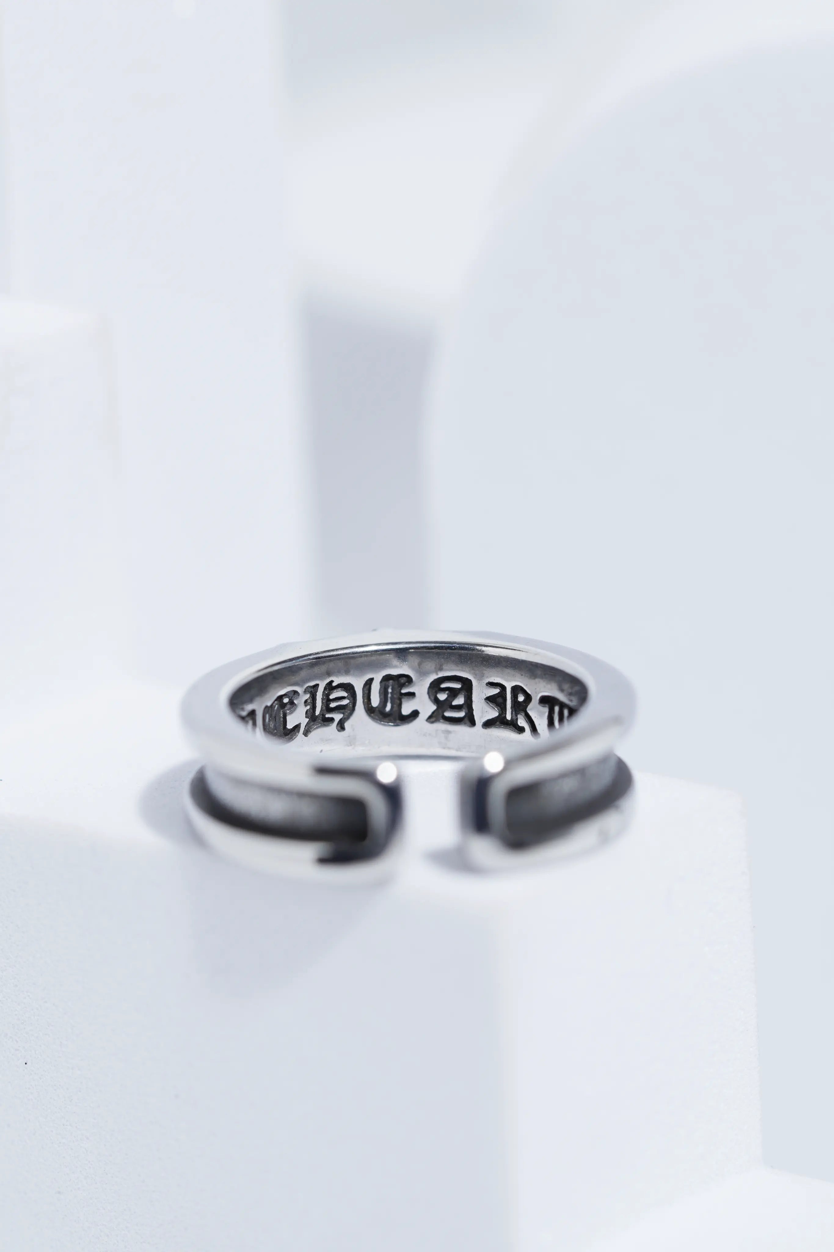 Aesthetic Silver Petal Pattern Ring For Men worldjewel.in men's ring