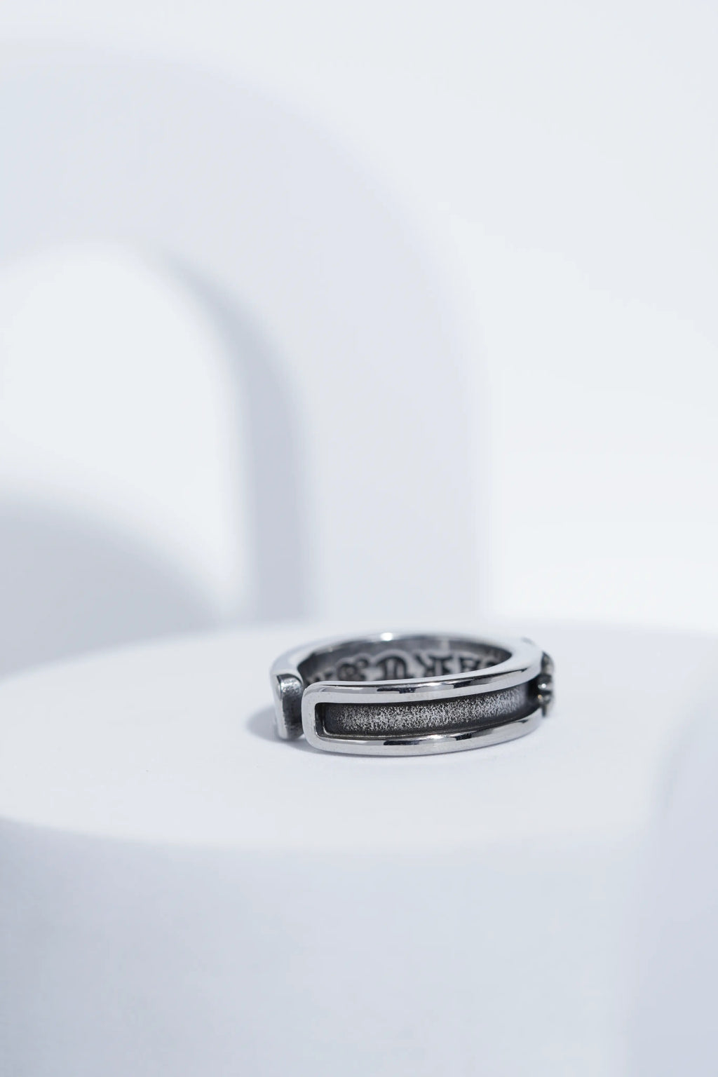 Aesthetic Silver Petal Pattern Ring For Men worldjewel.in men's ring