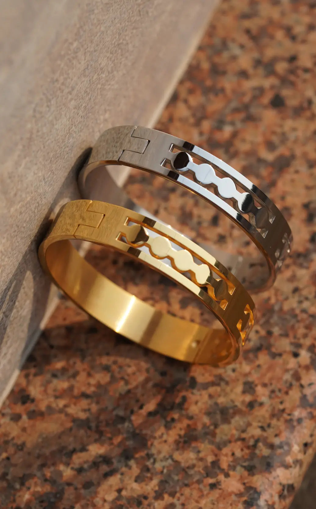 Artistic - Stainless Steel - Bracelet - Unisex. worldjewel.in Unisex-bracelet