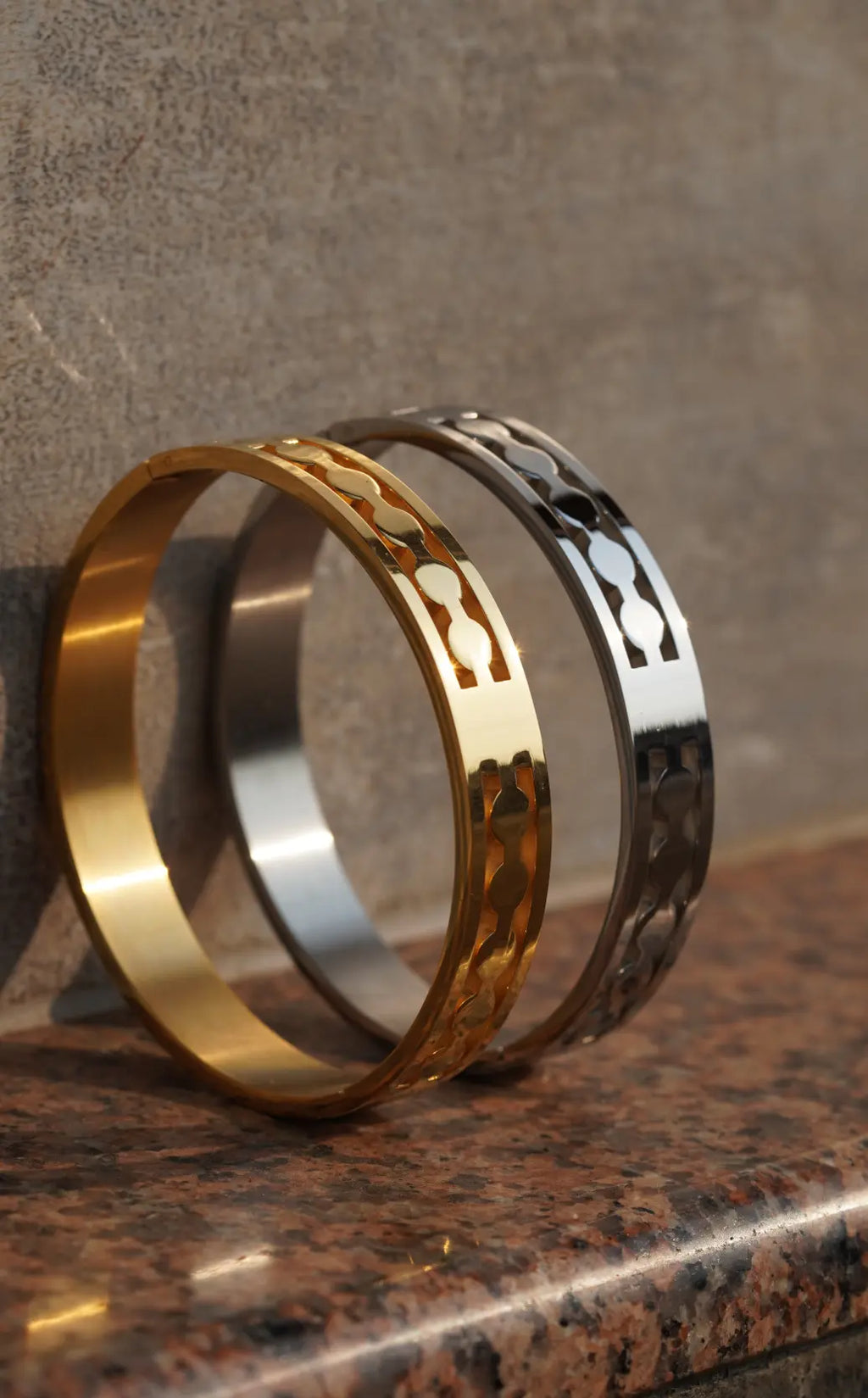 Artistic - Stainless Steel - Bracelet - Unisex. worldjewel.in Unisex-bracelet