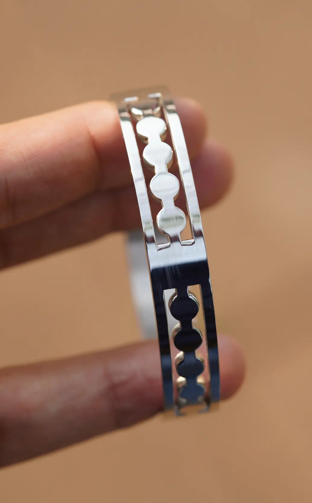 Artistic - Stainless Steel - Bracelet - Unisex. worldjewel.in Unisex-bracelet