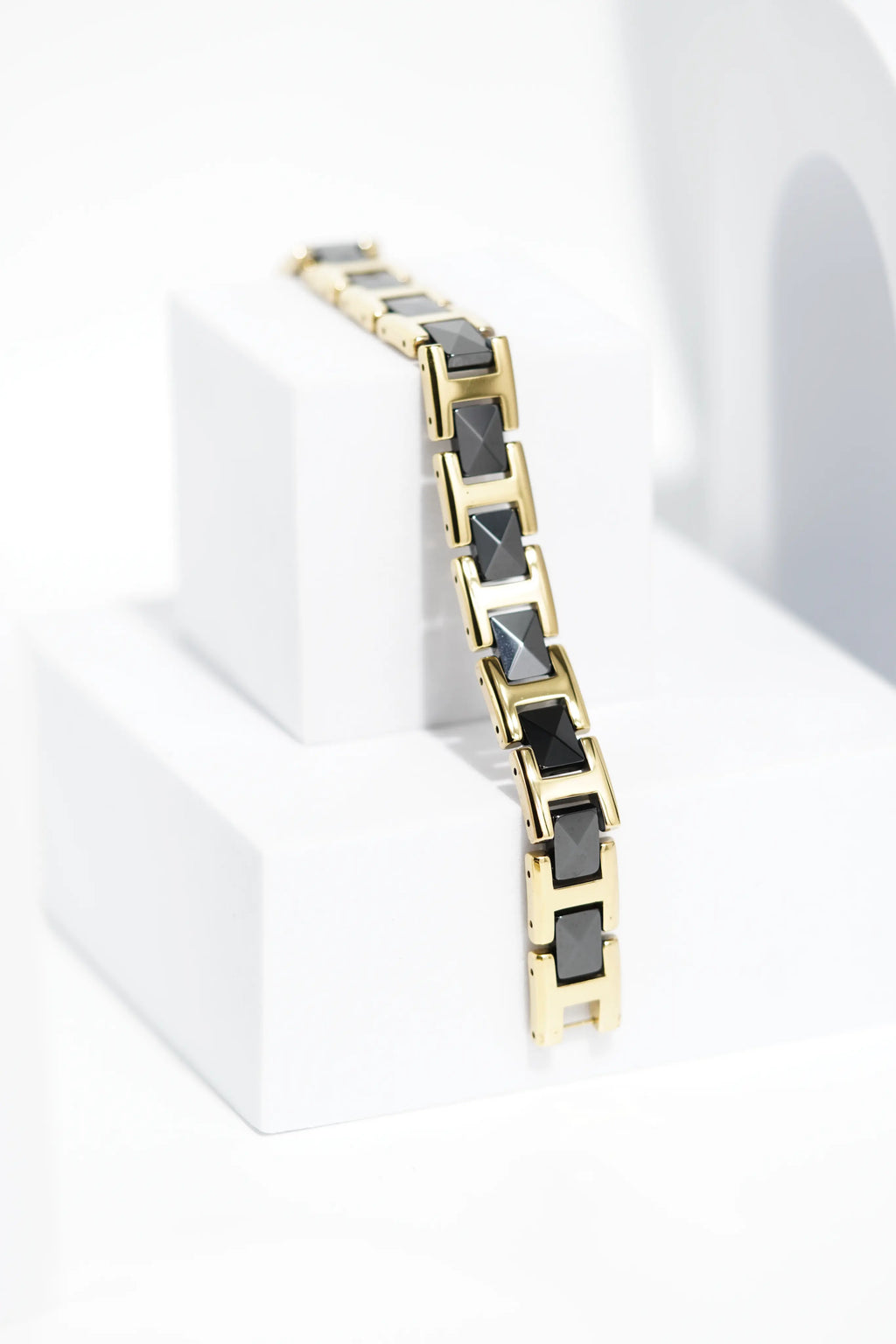 AuraBand Ceramic bracelet for men. worldjewel.in men's bracelets