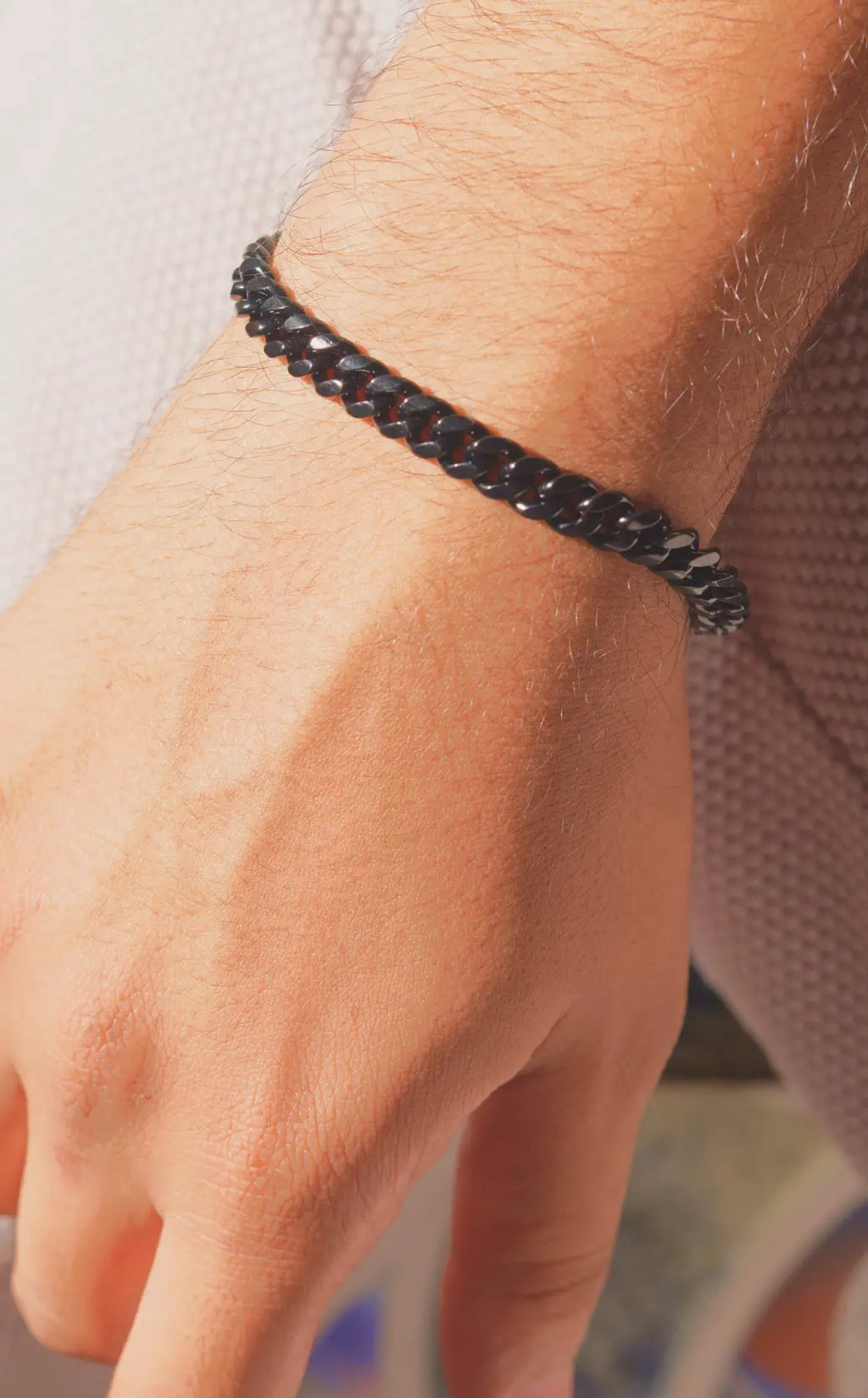 Black Chain Bracelet | Stainless Steel | Anti-tarnish | Unisex. - worldjewel.in