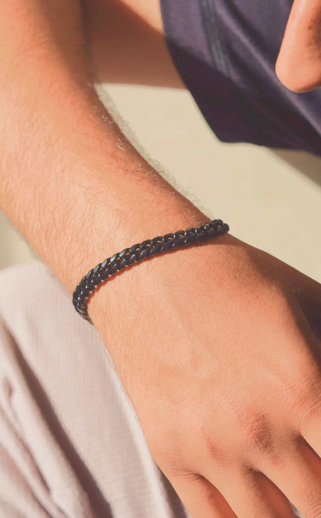 Black Chain Bracelet | Stainless Steel | Anti-tarnish | Unisex. - worldjewel.in