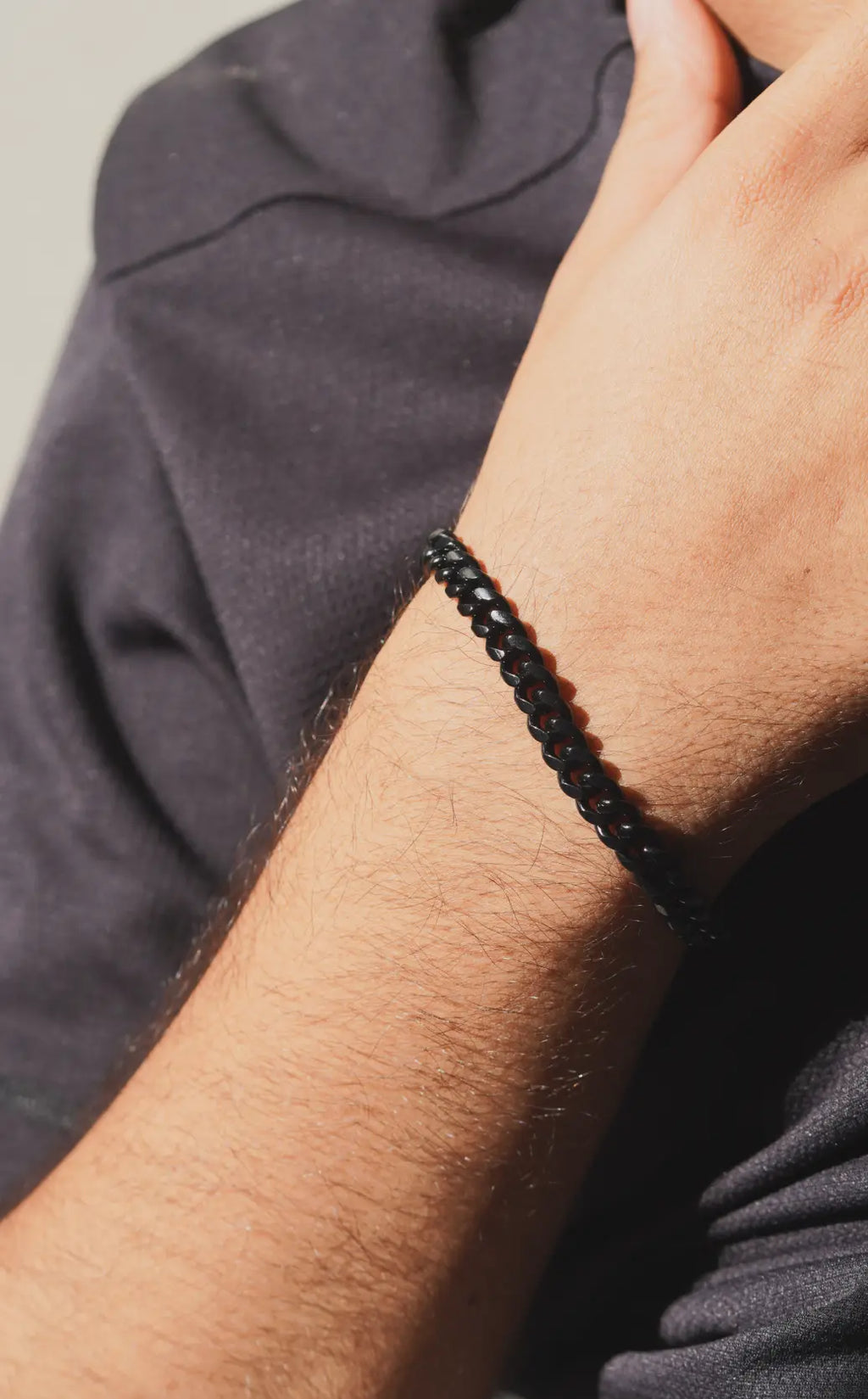 Black Chain Bracelet | Stainless Steel | Anti-tarnish | Unisex. - worldjewel.in