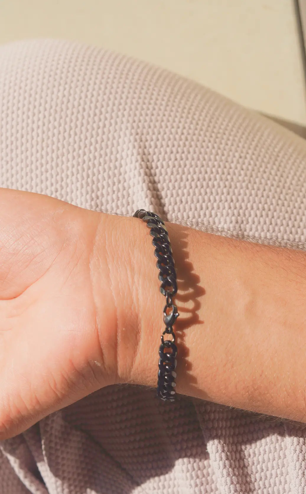 Black Chain Bracelet | Stainless Steel | Anti-tarnish | Unisex. - worldjewel.in