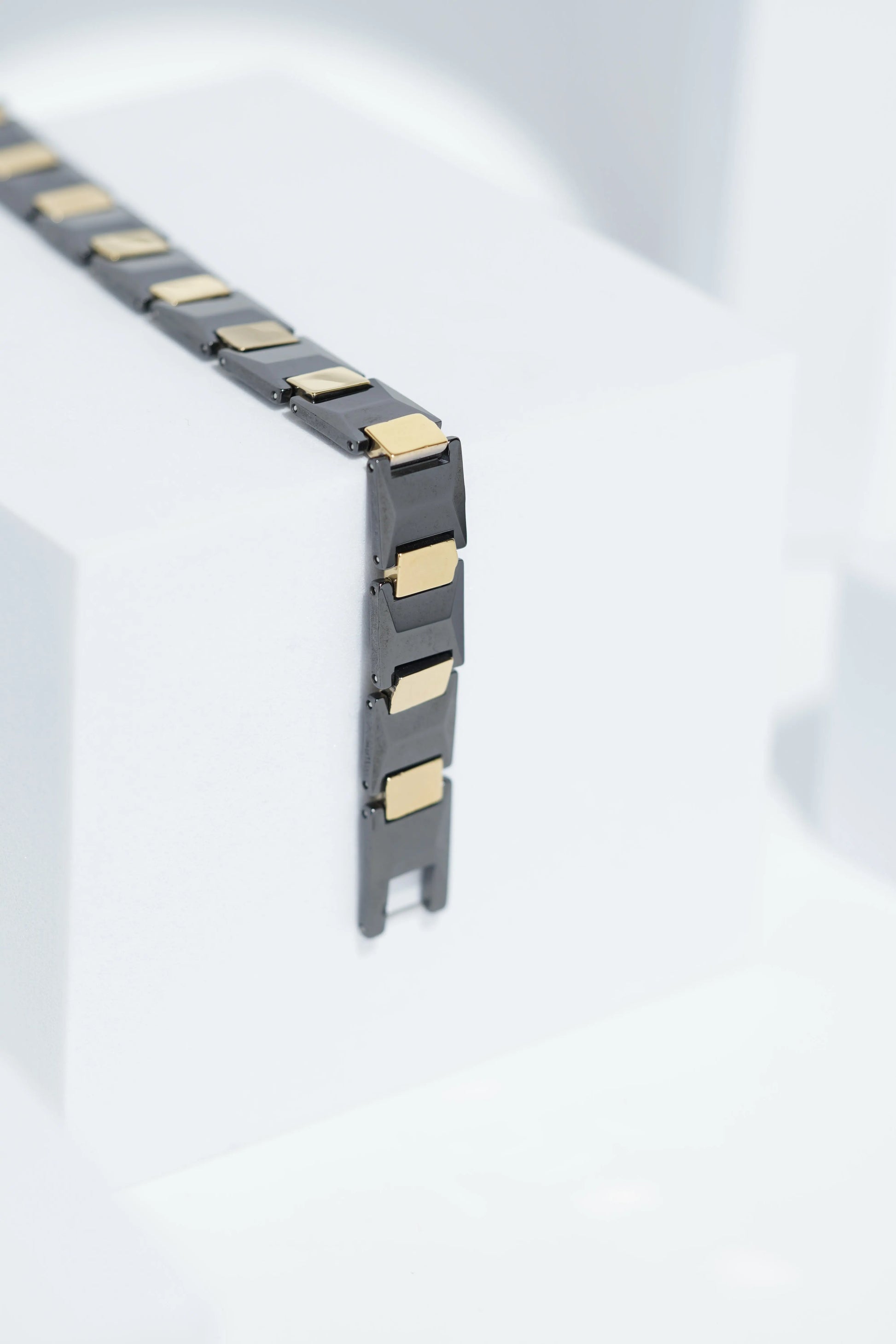 Black & Golden - Ceramic bracelet for men. worldjewel.in men's bracelets