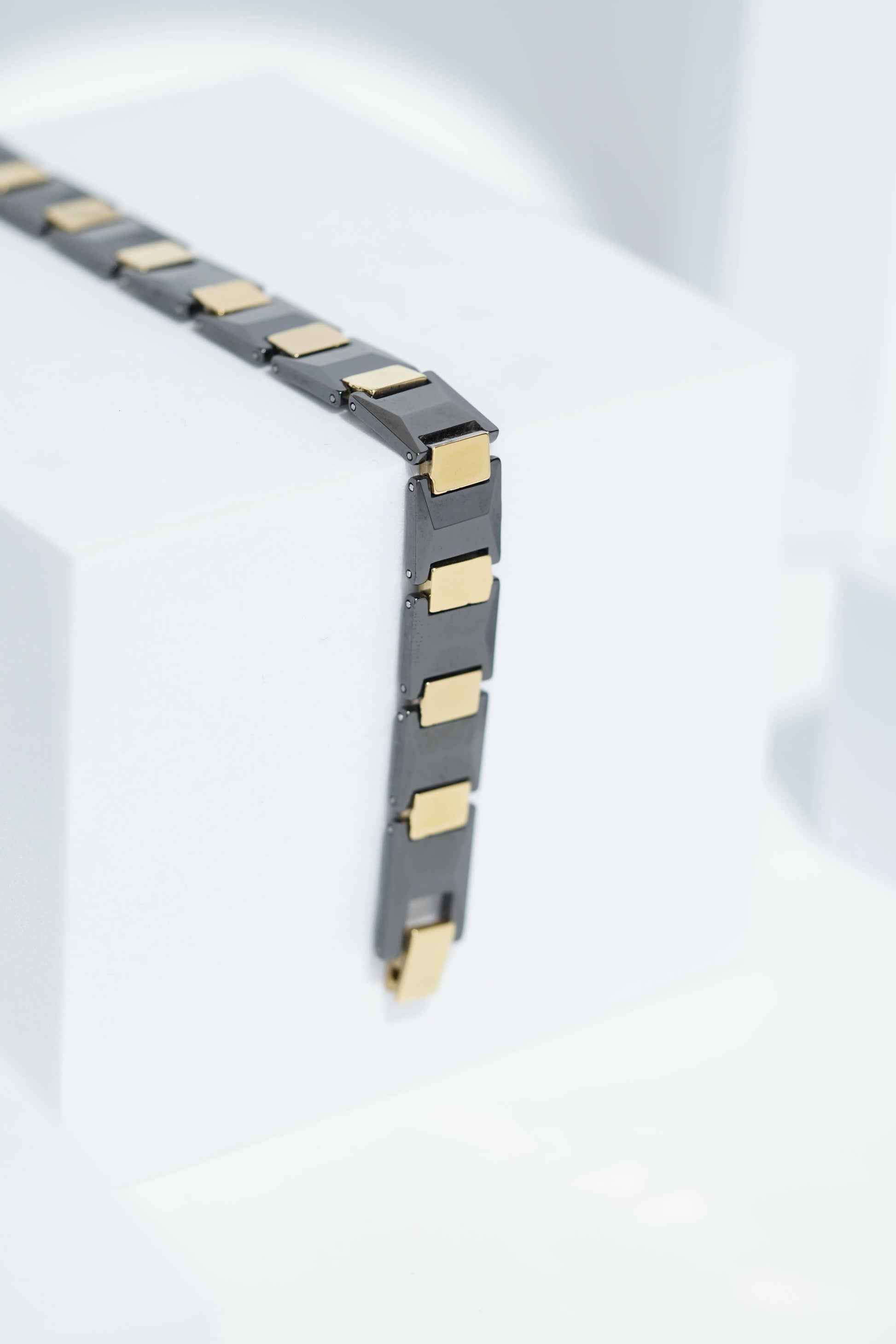 Black & Golden - Ceramic bracelet for men. worldjewel.in men's bracelets