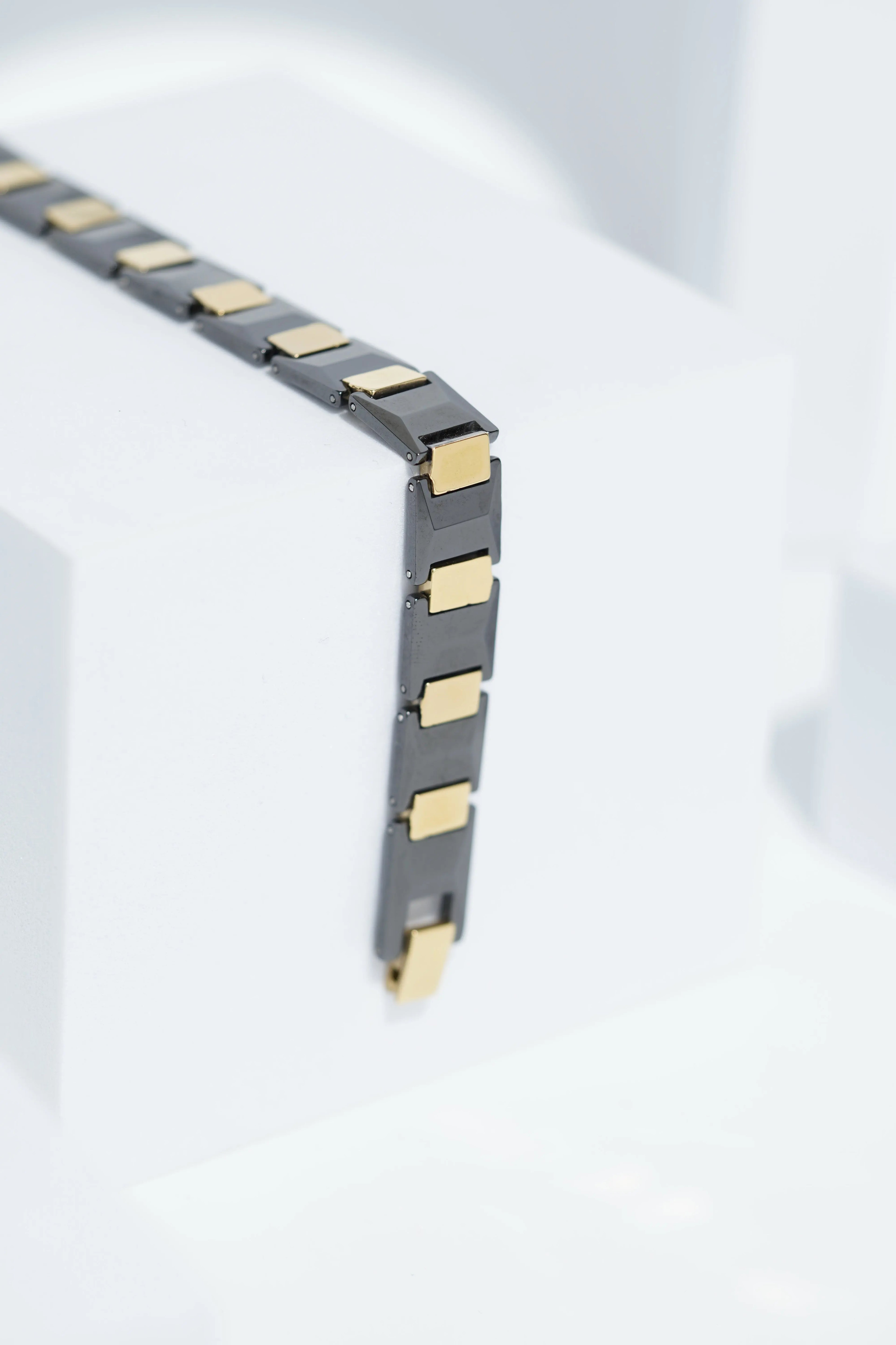 Black & Golden - Ceramic bracelet for men. worldjewel.in men's bracelets