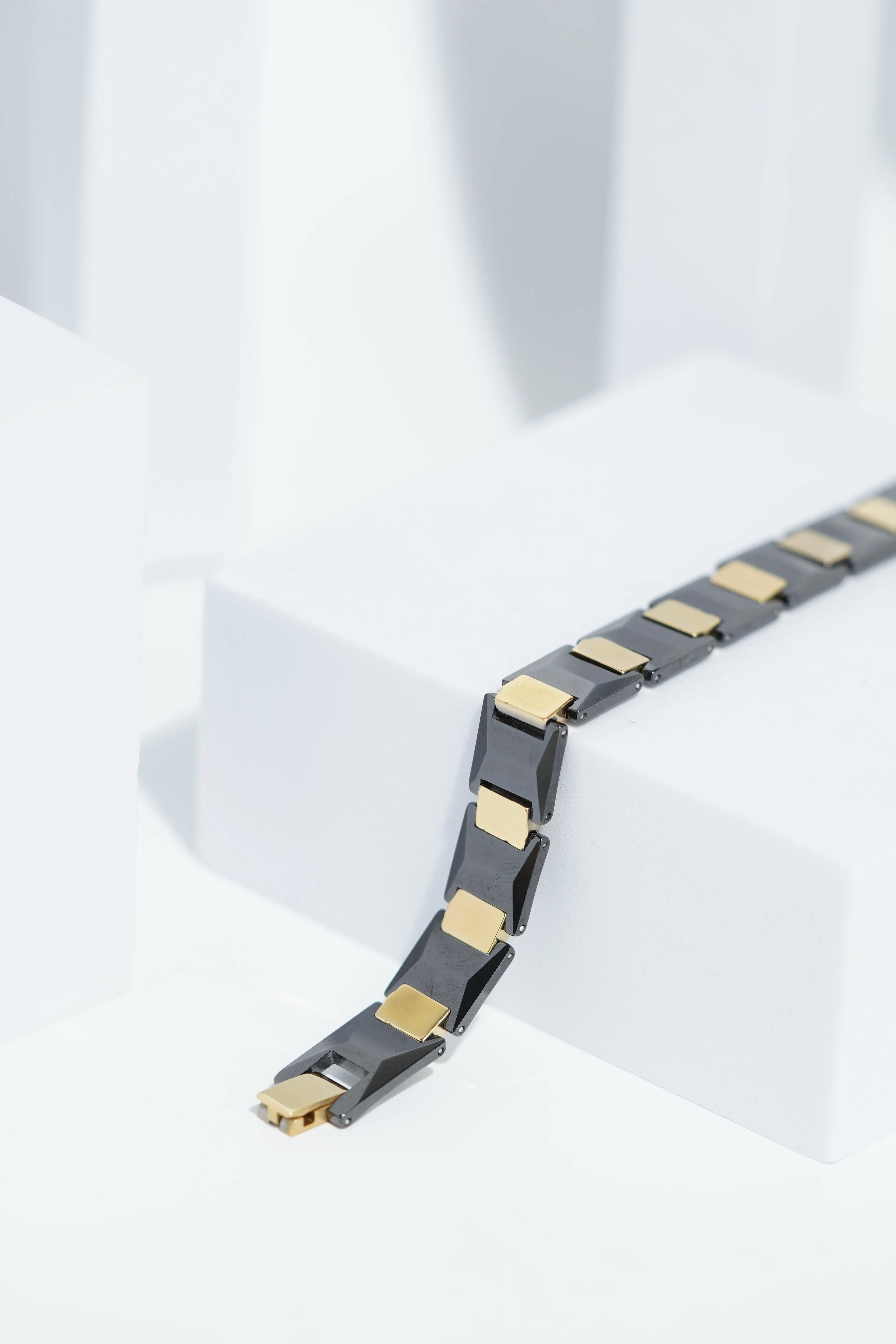 Black & Golden - Ceramic bracelet for men. worldjewel.in men's bracelets