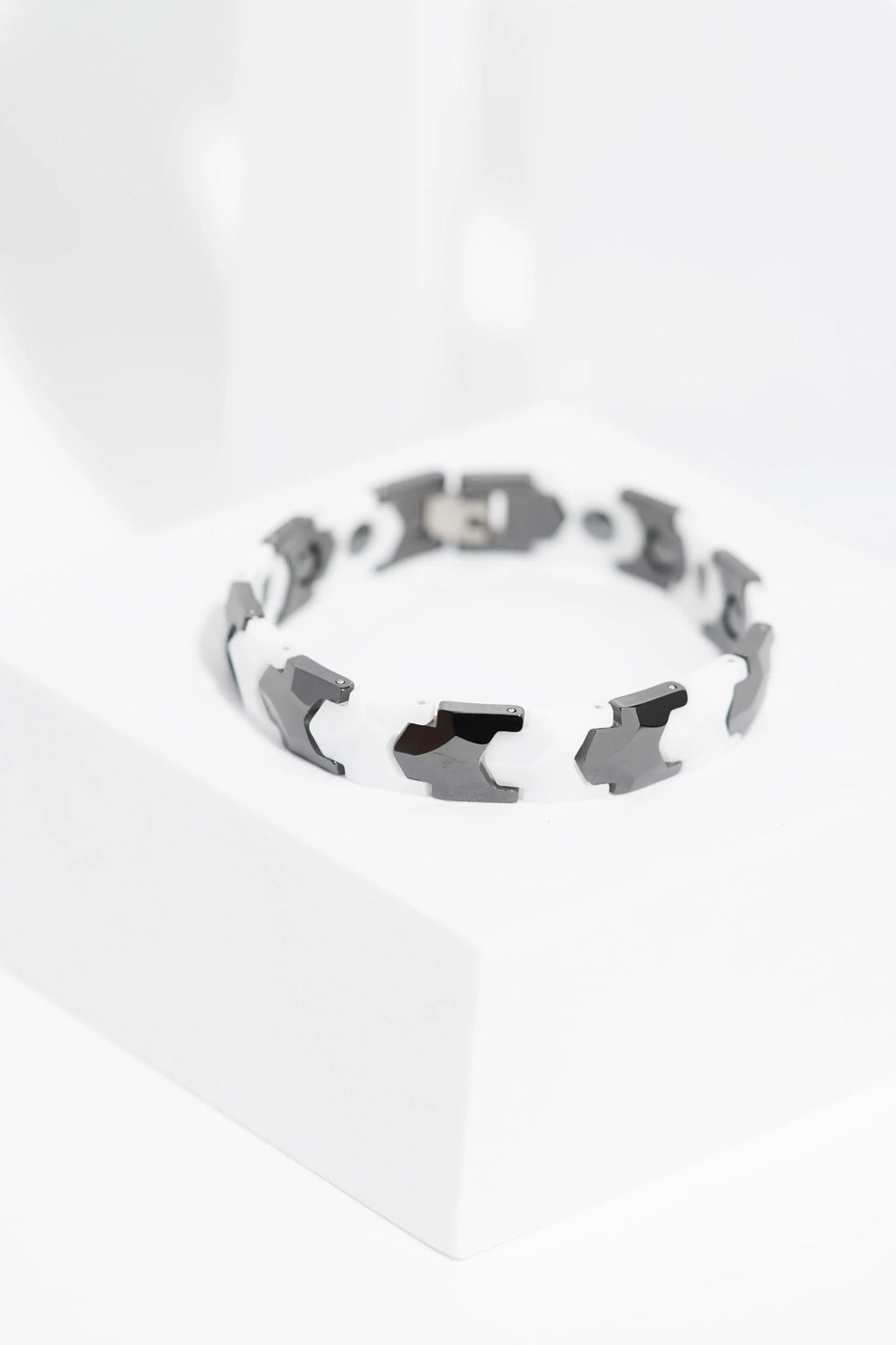 Black & White Bold Ceramic bracelet for men. worldjewel.in men's bracelets