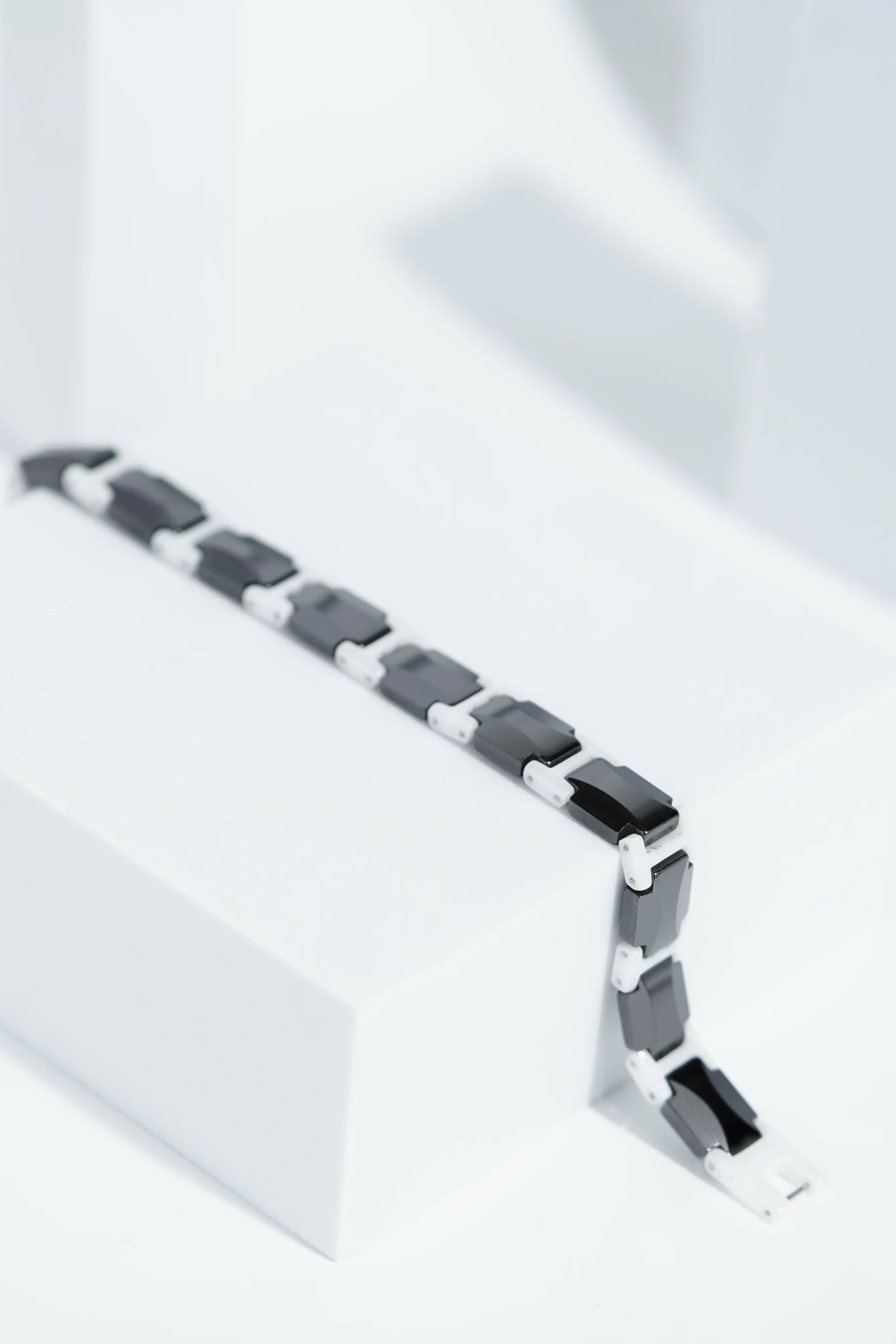 Black & White  - Ceramic bracelet for men. worldjewel.in men's bracelets