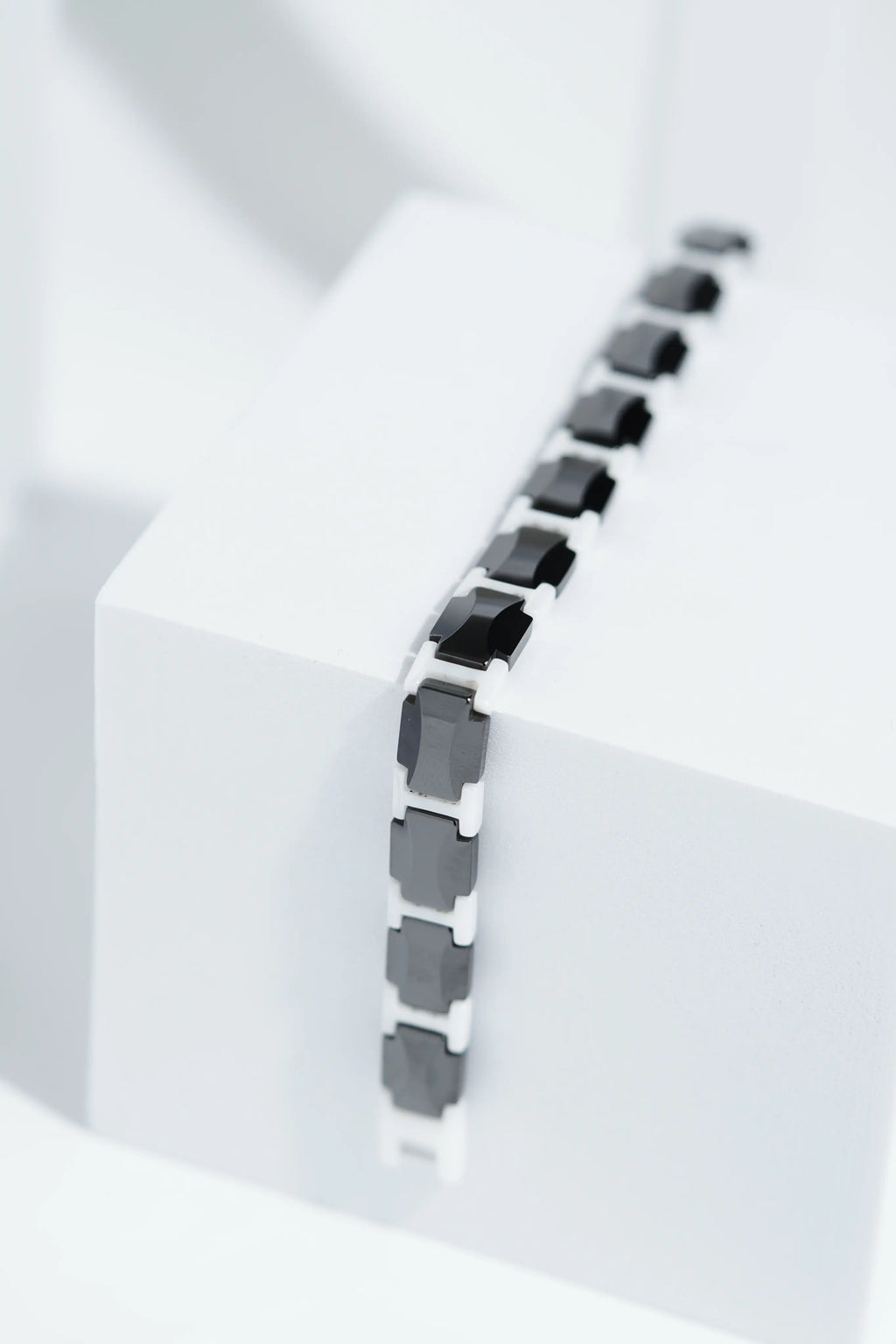 Black & White  - Ceramic bracelet for men. worldjewel.in men's bracelets