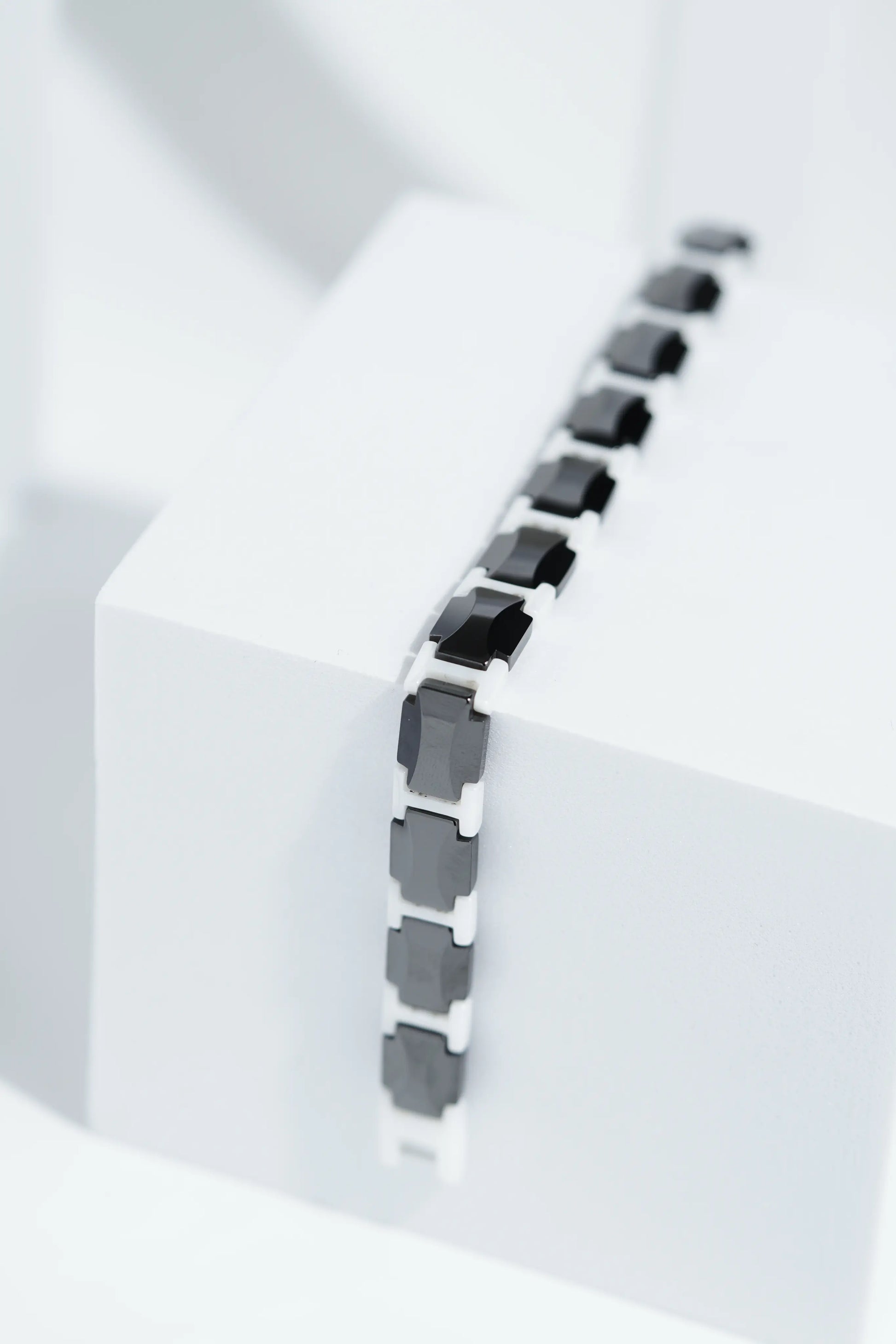 Black & White  - Ceramic bracelet for men. worldjewel.in men's bracelets