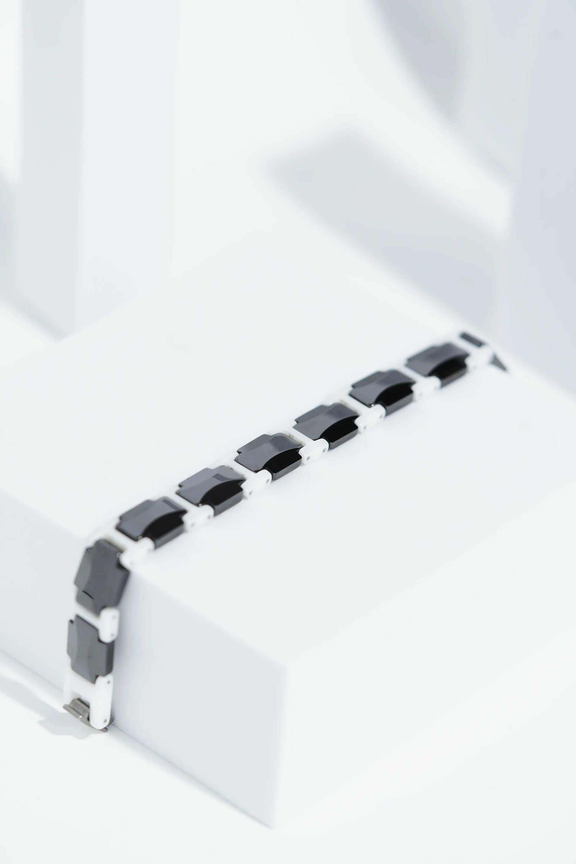 Black & White  - Ceramic bracelet for men. worldjewel.in men's bracelets
