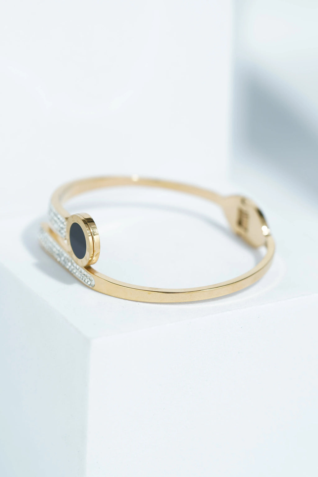 Calm Curve Bangle Bracelet worldjewel.in CUFF BRACELET FOR WOMEN
