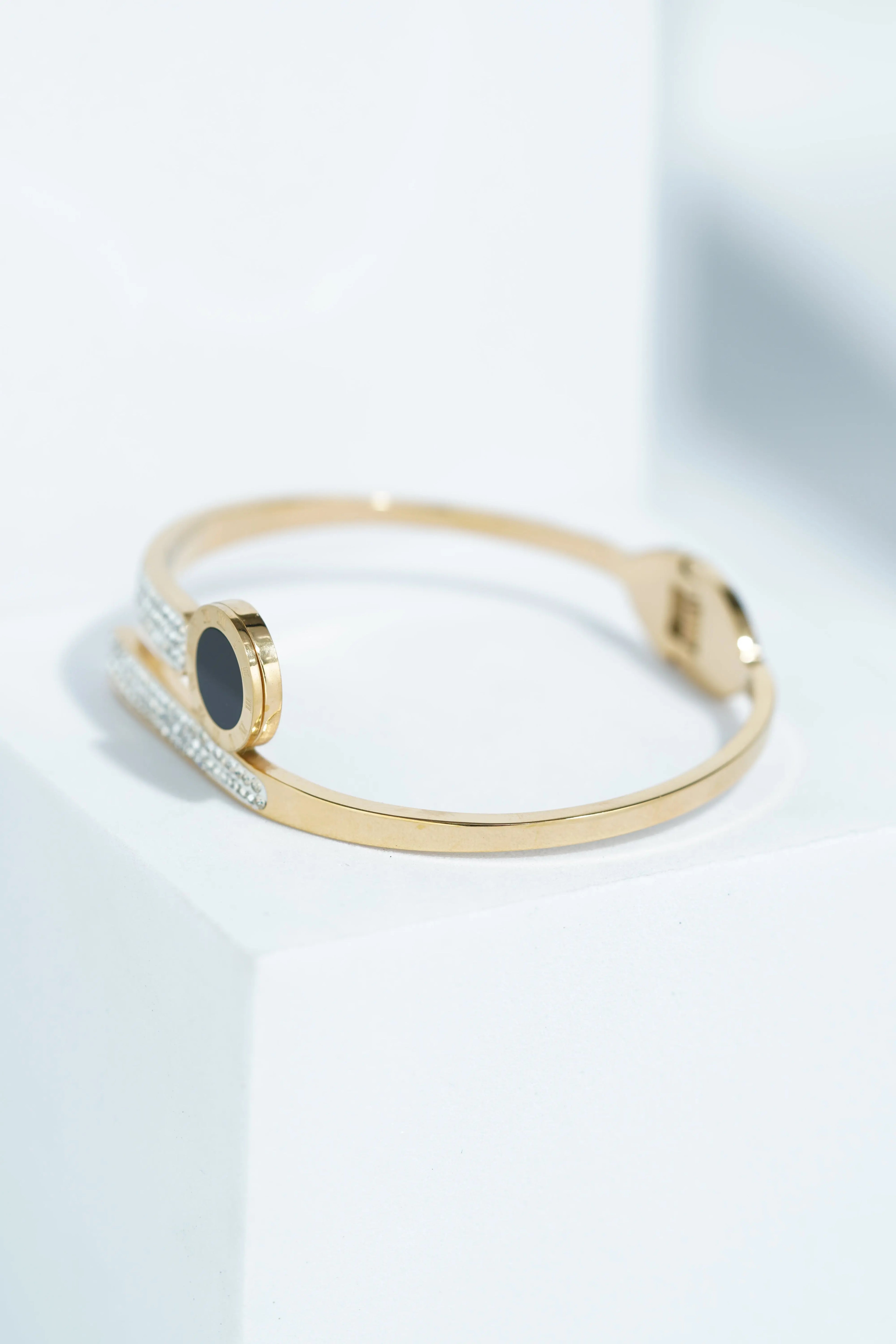 Calm Curve Bangle Bracelet worldjewel.in CUFF BRACELET FOR WOMEN