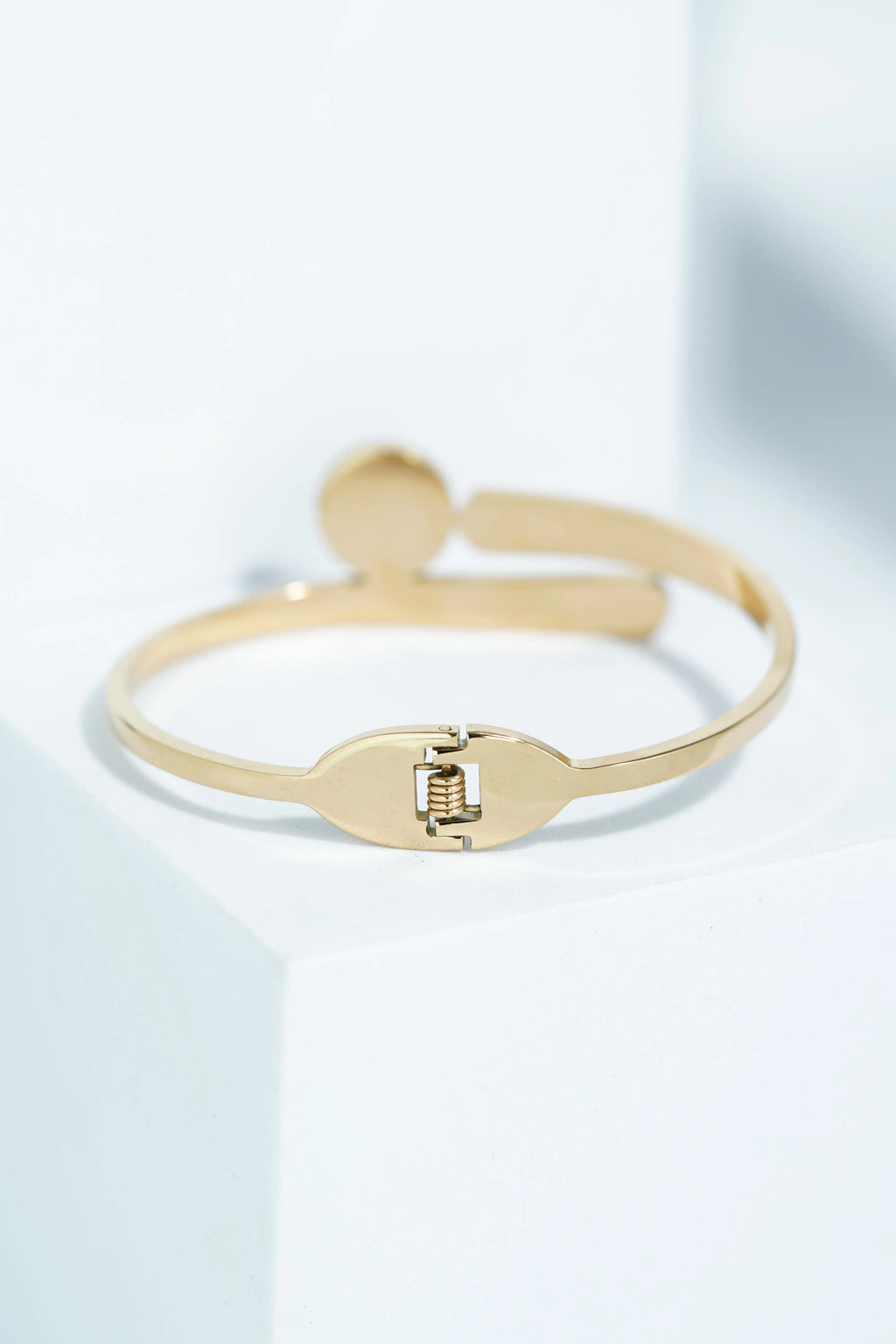 Calm Curve Bangle Bracelet worldjewel.in CUFF BRACELET FOR WOMEN