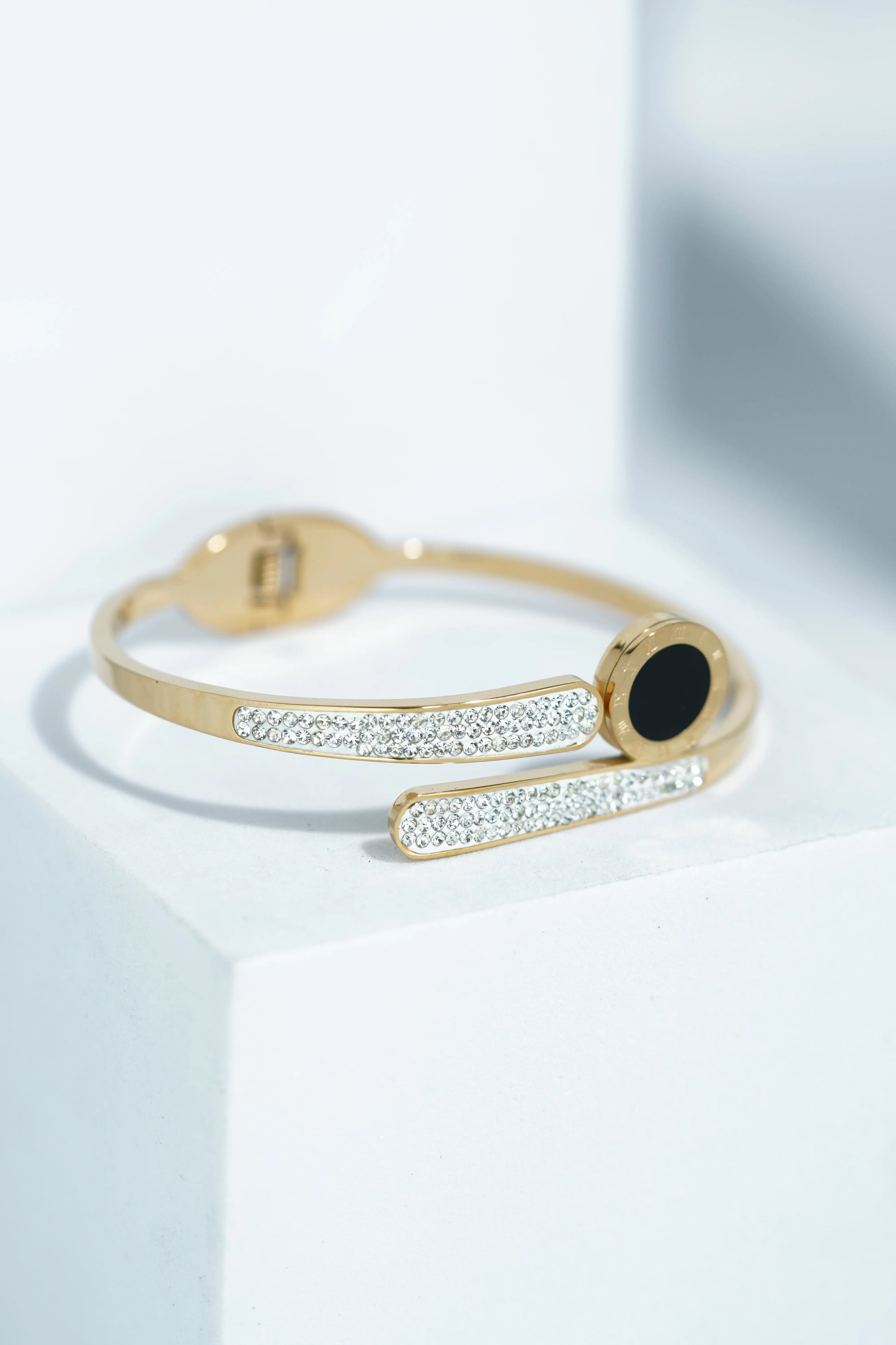 Calm Curve Bangle Bracelet worldjewel.in CUFF BRACELET FOR WOMEN