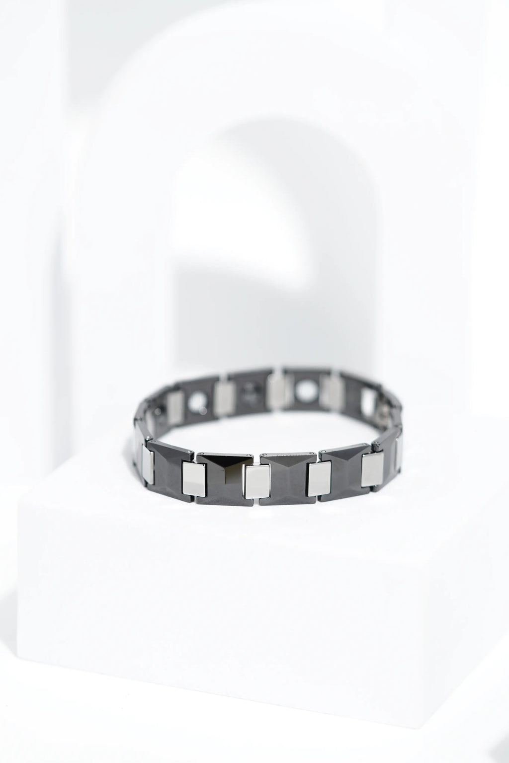 CeramiCurve - Ceramic bracelet for men. worldjewel.in men's bracelets