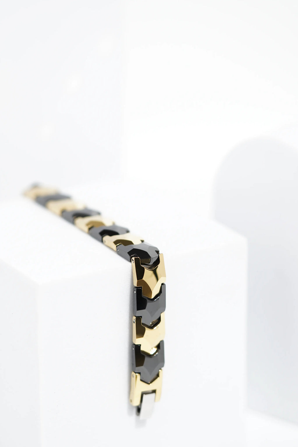 CeramiLuxe Ceramic bracelet for men. worldjewel.in men's bracelets