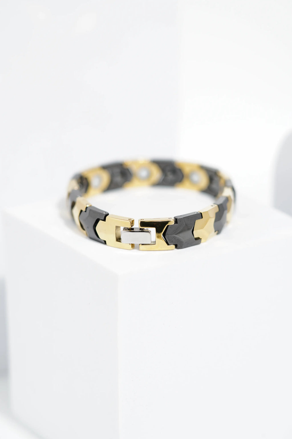 CeramiLuxe Ceramic bracelet for men. worldjewel.in men's bracelets