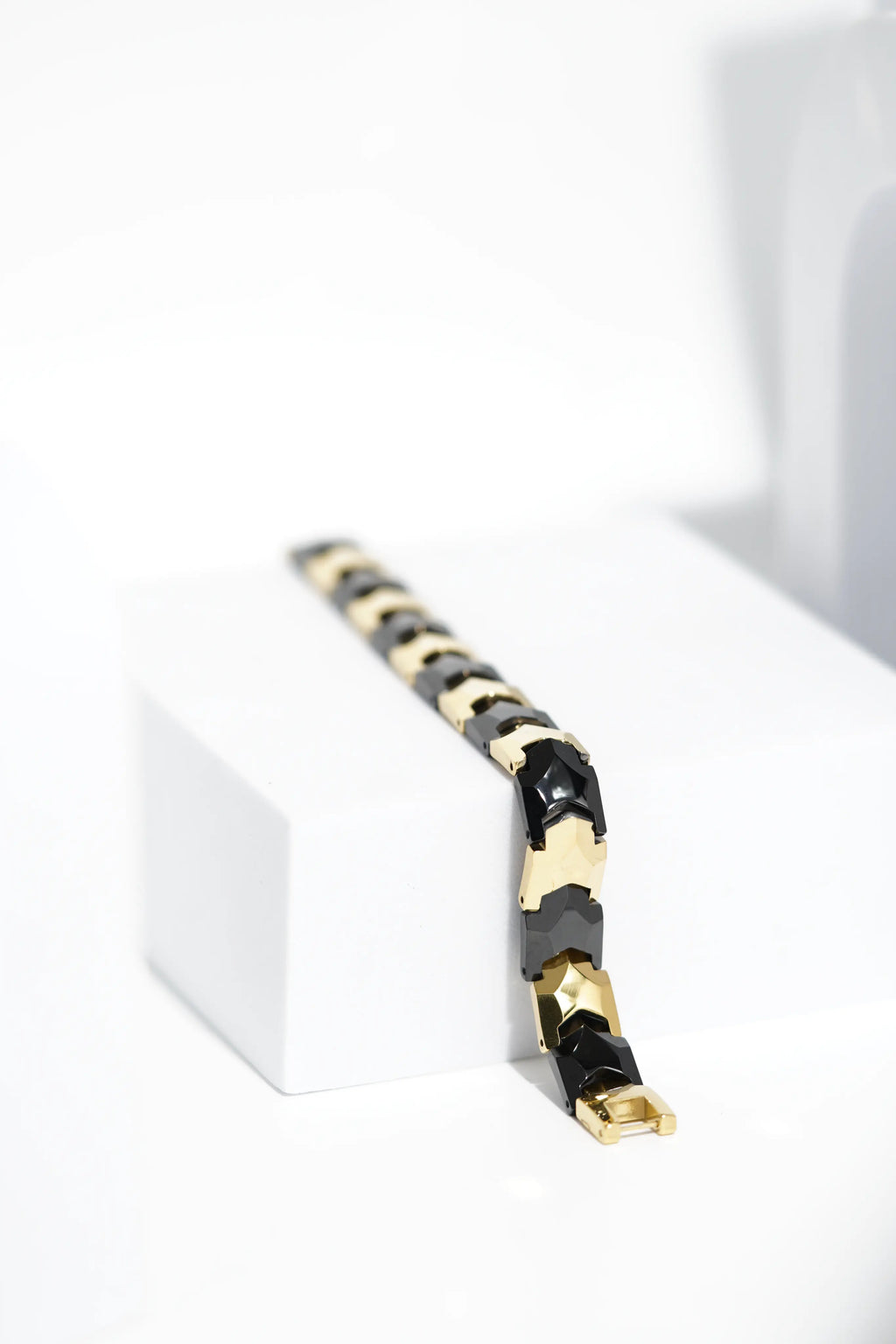 CeramiLuxe Ceramic bracelet for men. worldjewel.in men's bracelets