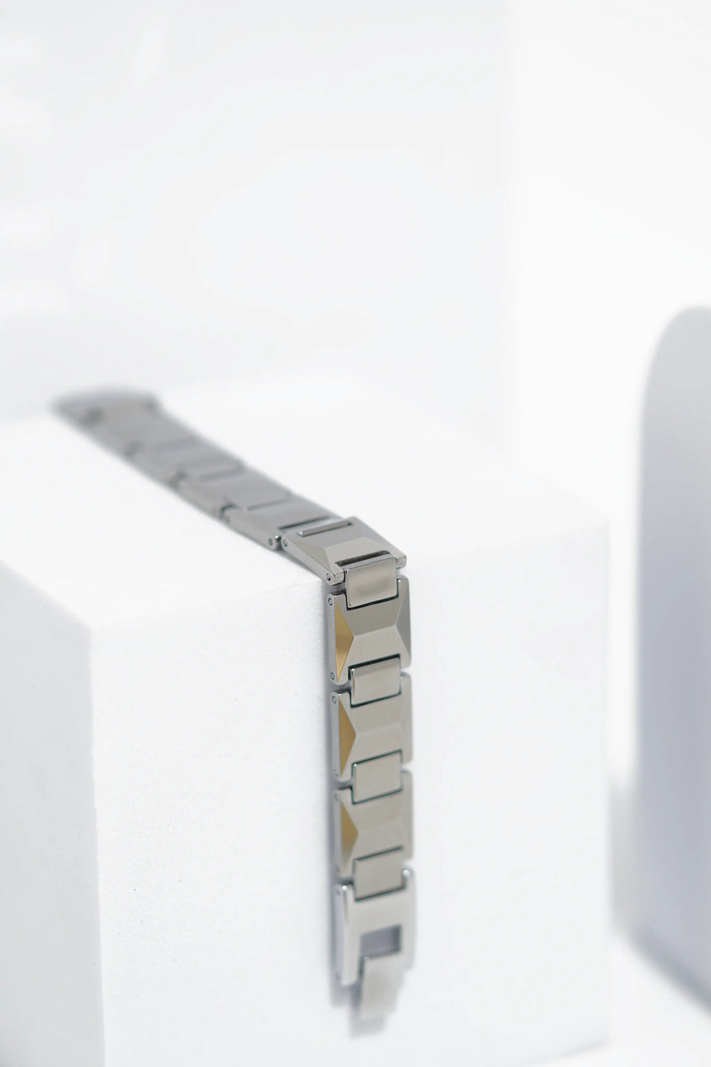 CoreSlip - Ceramic bracelet for men. worldjewel.in men's bracelets