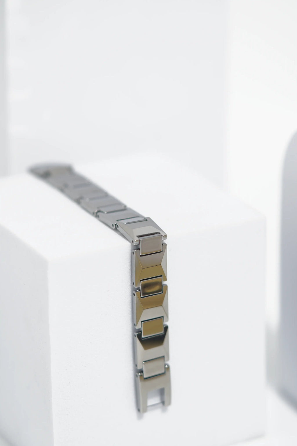 CoreSlip - Ceramic bracelet for men. worldjewel.in men's bracelets