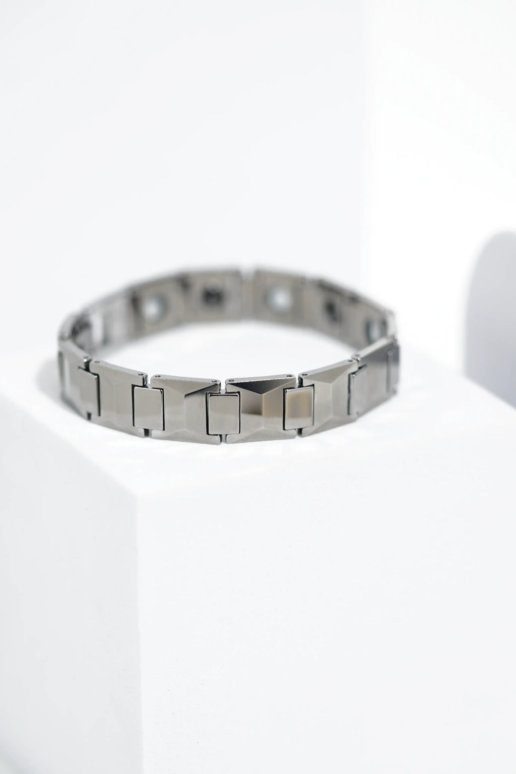 CoreSlip - Ceramic bracelet for men. worldjewel.in men's bracelets