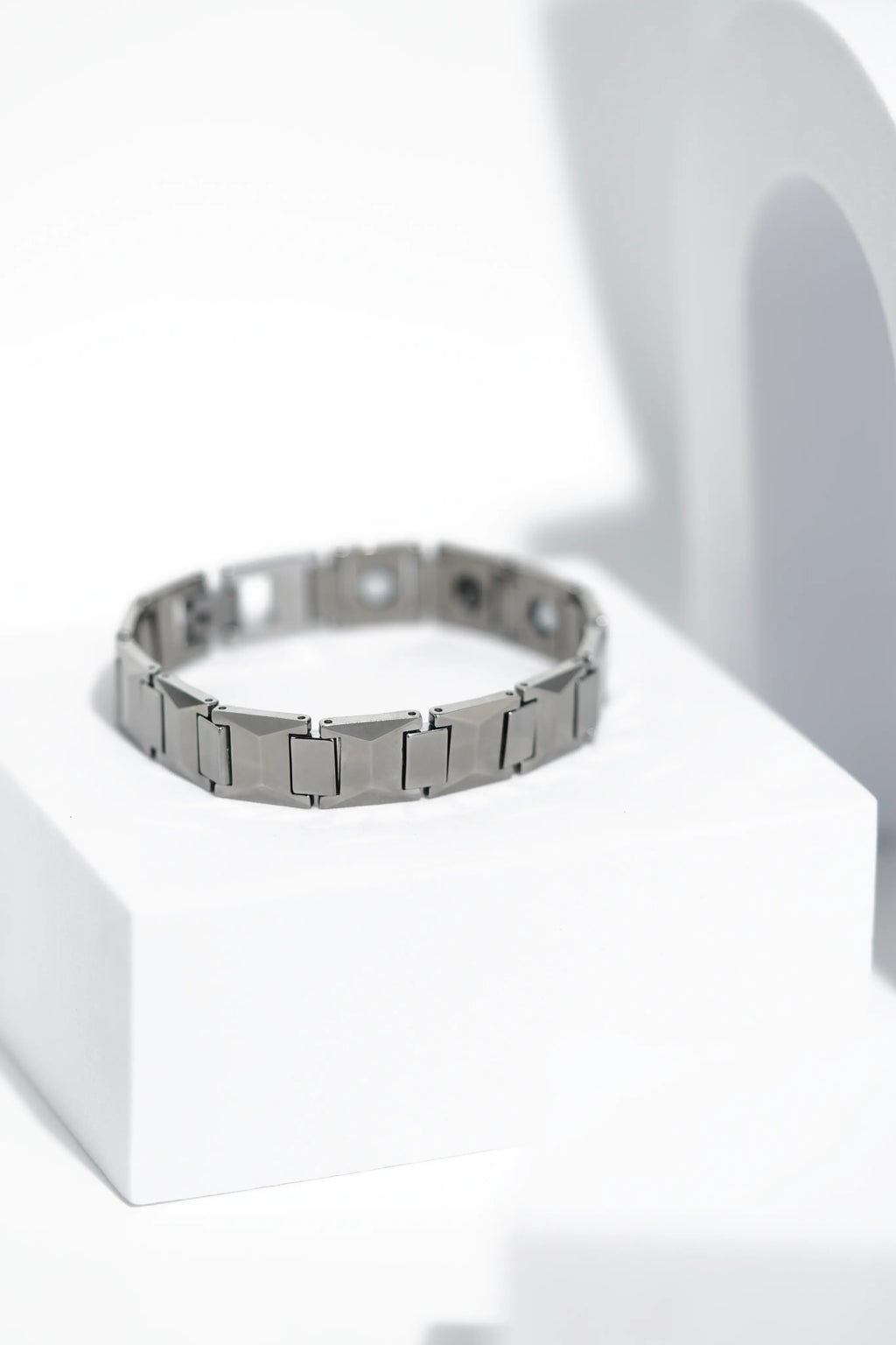 CoreSlip - Ceramic bracelet for men. worldjewel.in men's bracelets